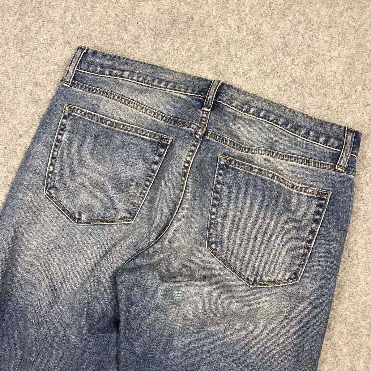 Japanese Brand × Jun Takahashi × Uniqlo Denim distressed Uniqlo design japan pants Size US 32 / EU 48 - 13 Thumbnail