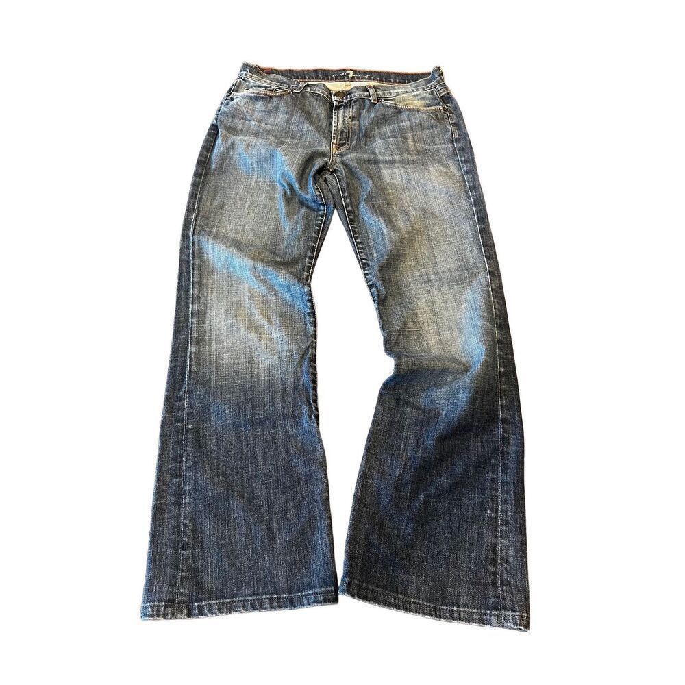 7 For All Mankind 7 For All Mankind bootcut jeans Size 33 Made in USA Size US 33 - 11 Thumbnail