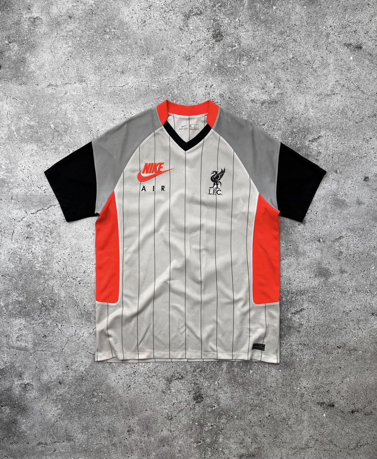 Nike Nike Liverpool FC 2021/22 Men's Air Max Stadium Jersey Size US L / EU 52-54 / 3 - 1 Thumbnail