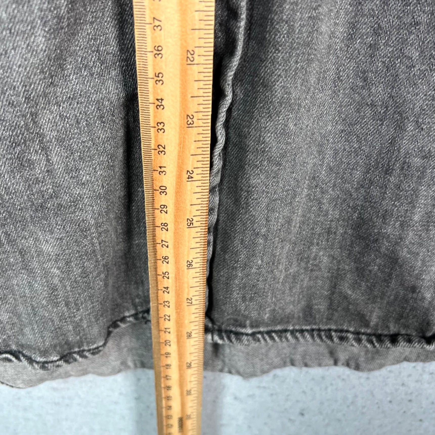Zara Zara Button-Up Shirt Womens Small Gray Denim 100% Cotton Cotton Shirt Casual Mis-Listed XS? (Note: Original content provided) Size S / US 4 / IT 40 - 6 Thumbnail