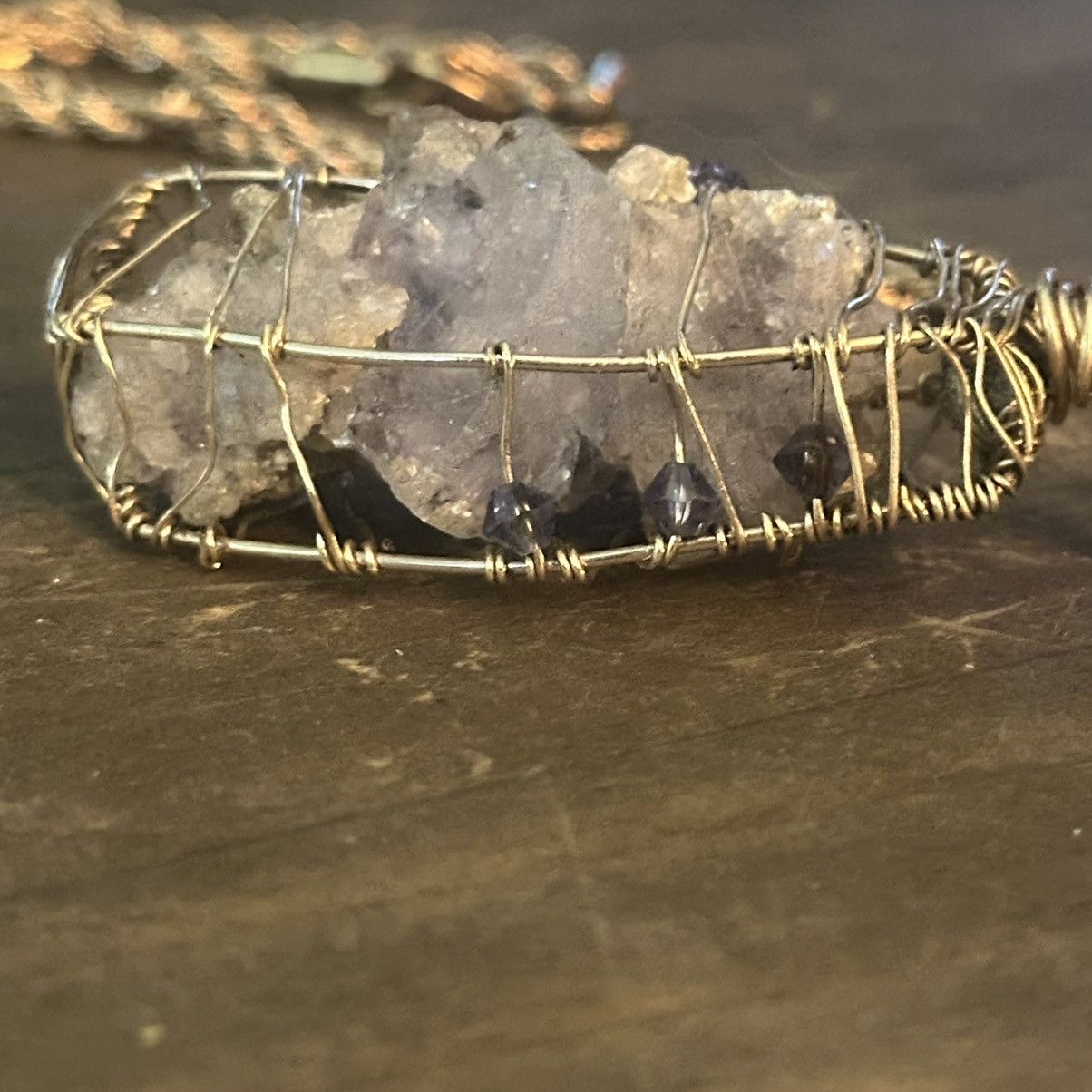 Other Gold tone wire wrapped caged druzy quartz pendant necklace Size ONE SIZE - 6 Thumbnail