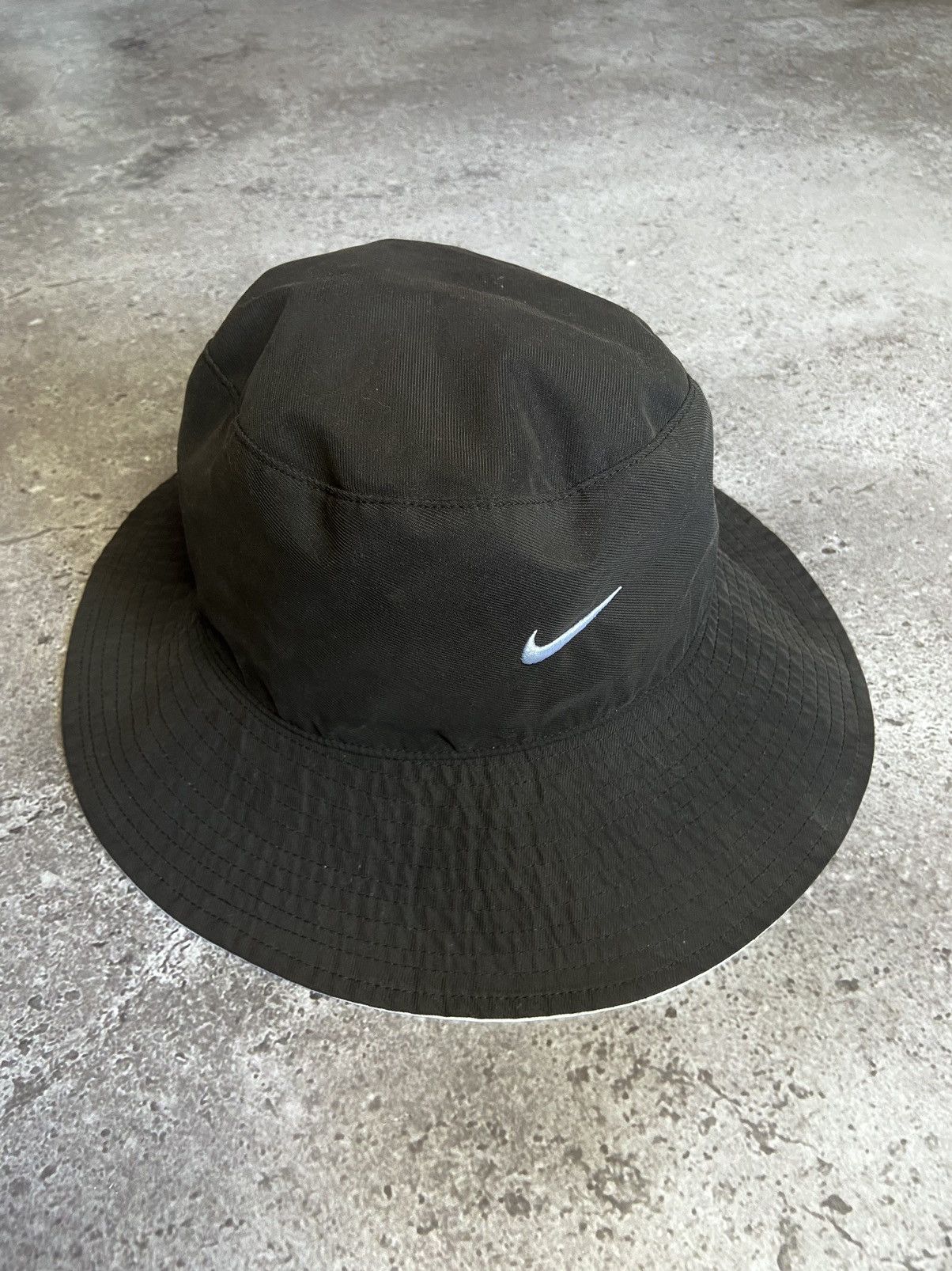 Nike × Vintage Vintage Nike Swoosh Logo 2in1 Bucket Hat Panama Size ONE SIZE - 1 Thumbnail