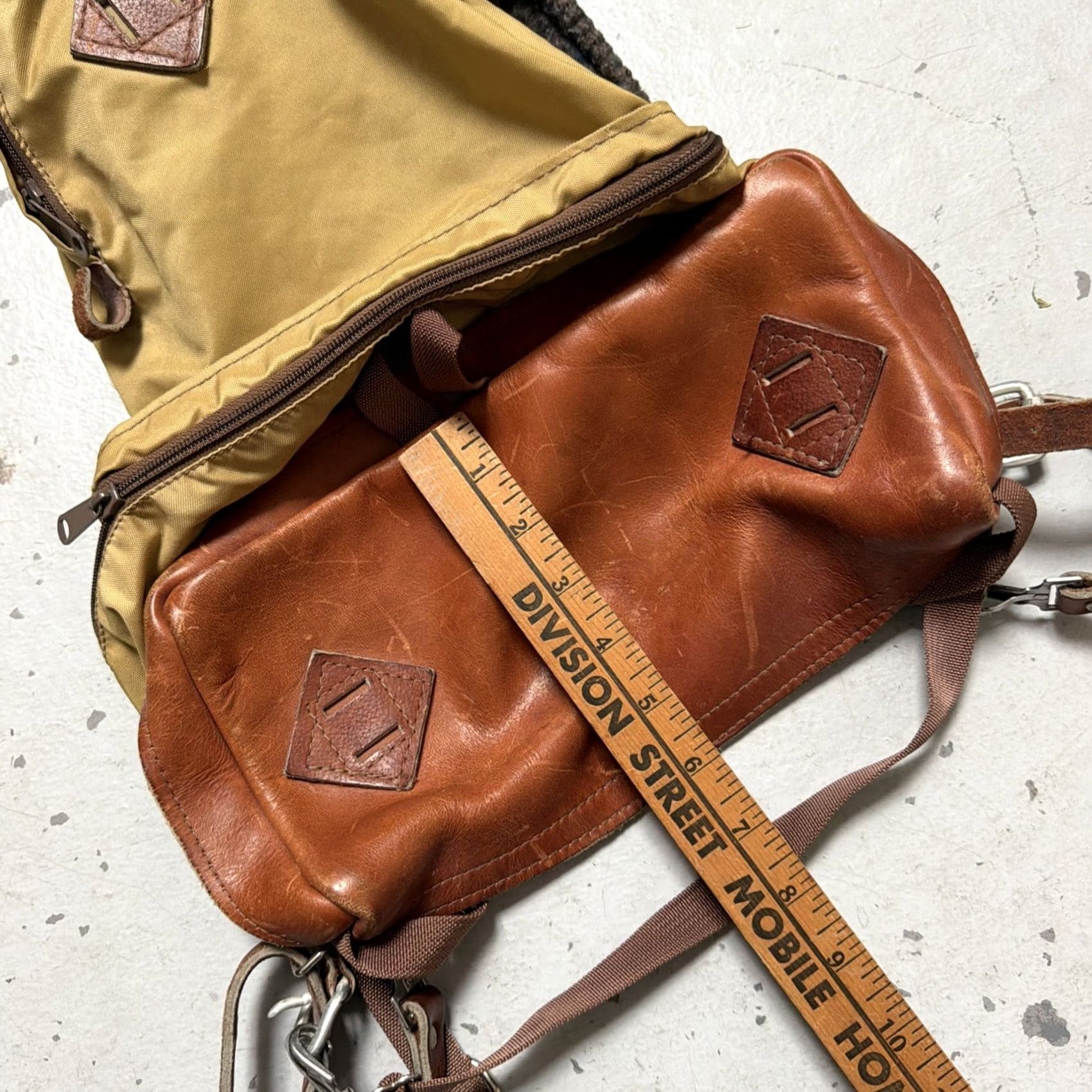 Vintage VINTAGE Alpine Designs Teardrop Canvas Leather Camp Hike Trail Backpack Rucksack Unisex Brown Small"} Size ONE SIZE - 3 Thumbnail