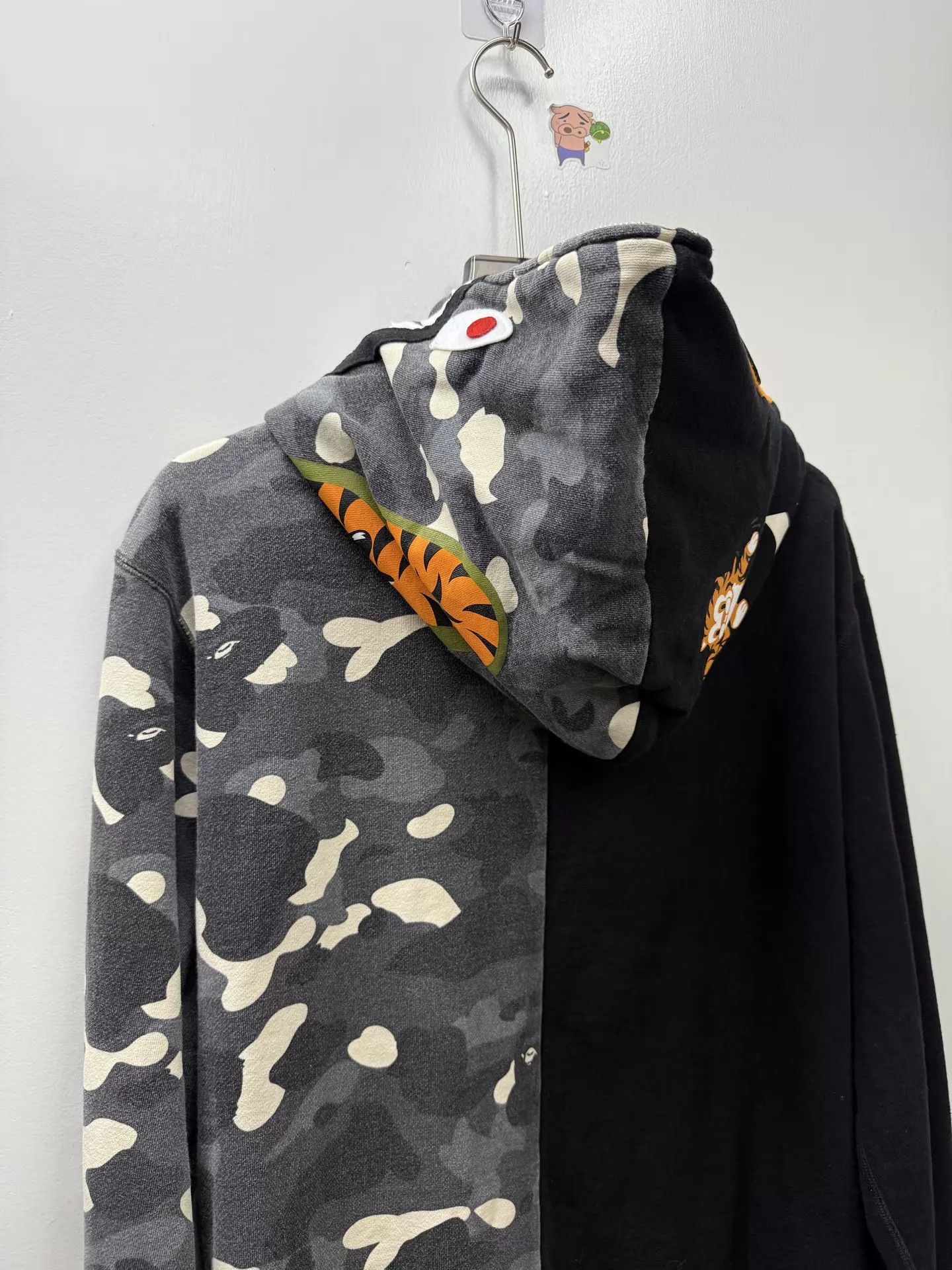 Bape Bape WGM Gray Camo Glow Shark Head Jacket XXL Size US XXL / EU 58 / 5 - 5 Thumbnail