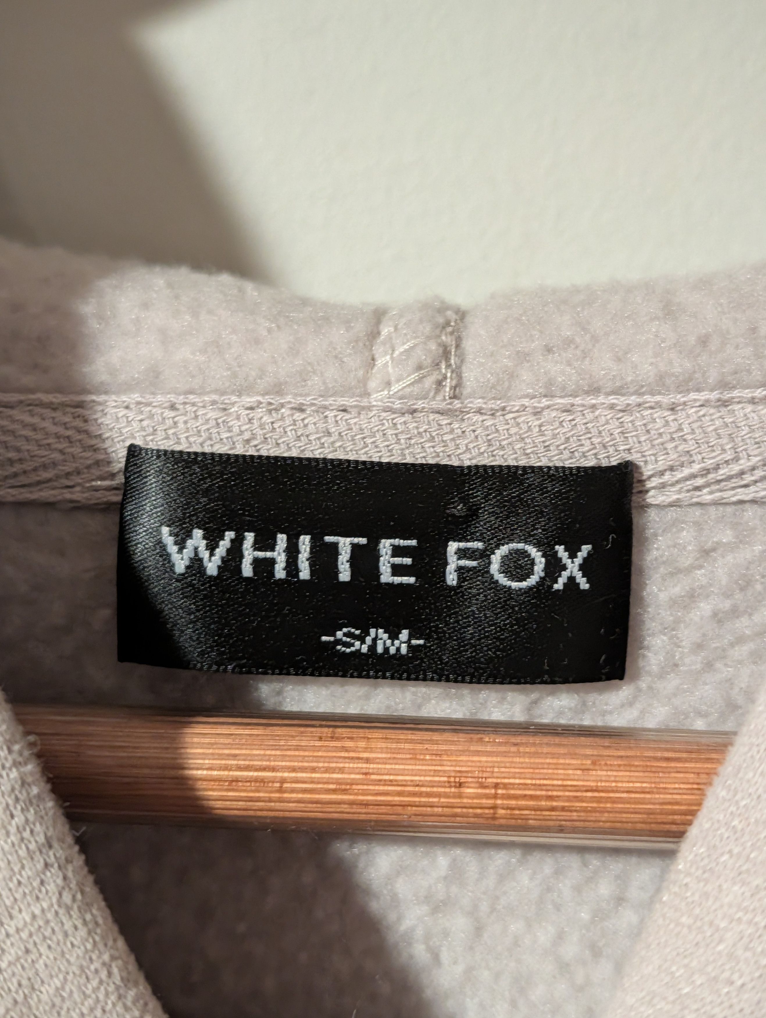 Gildan White Fox Hoodie Womens S/M Archive 6.0 Oversized Puff Print Size M / US 6-8 / IT 42-44 - 8 Thumbnail