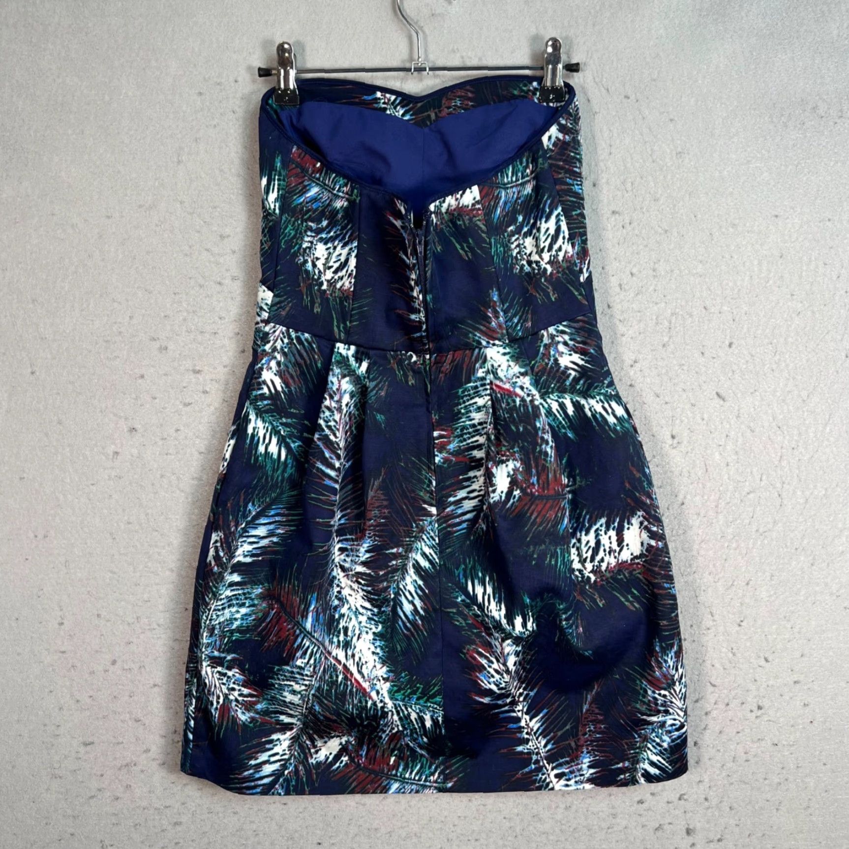 Club Monaco Club Monaco Strapless Dress Adult Womens 2 Blue Tropical Print Mini Sleeveless Party Cocktail Womens Size XS / US 0-2 / IT 36-38 - 2 Thumbnail
