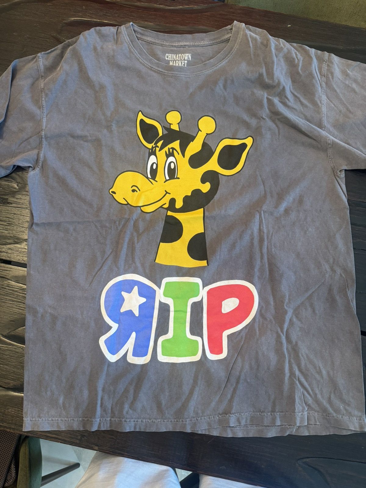 Market CHINATOWN MARKET - RIP TOYS-R-US Tee Size US XL / EU 56 / 4 - 1 Thumbnail