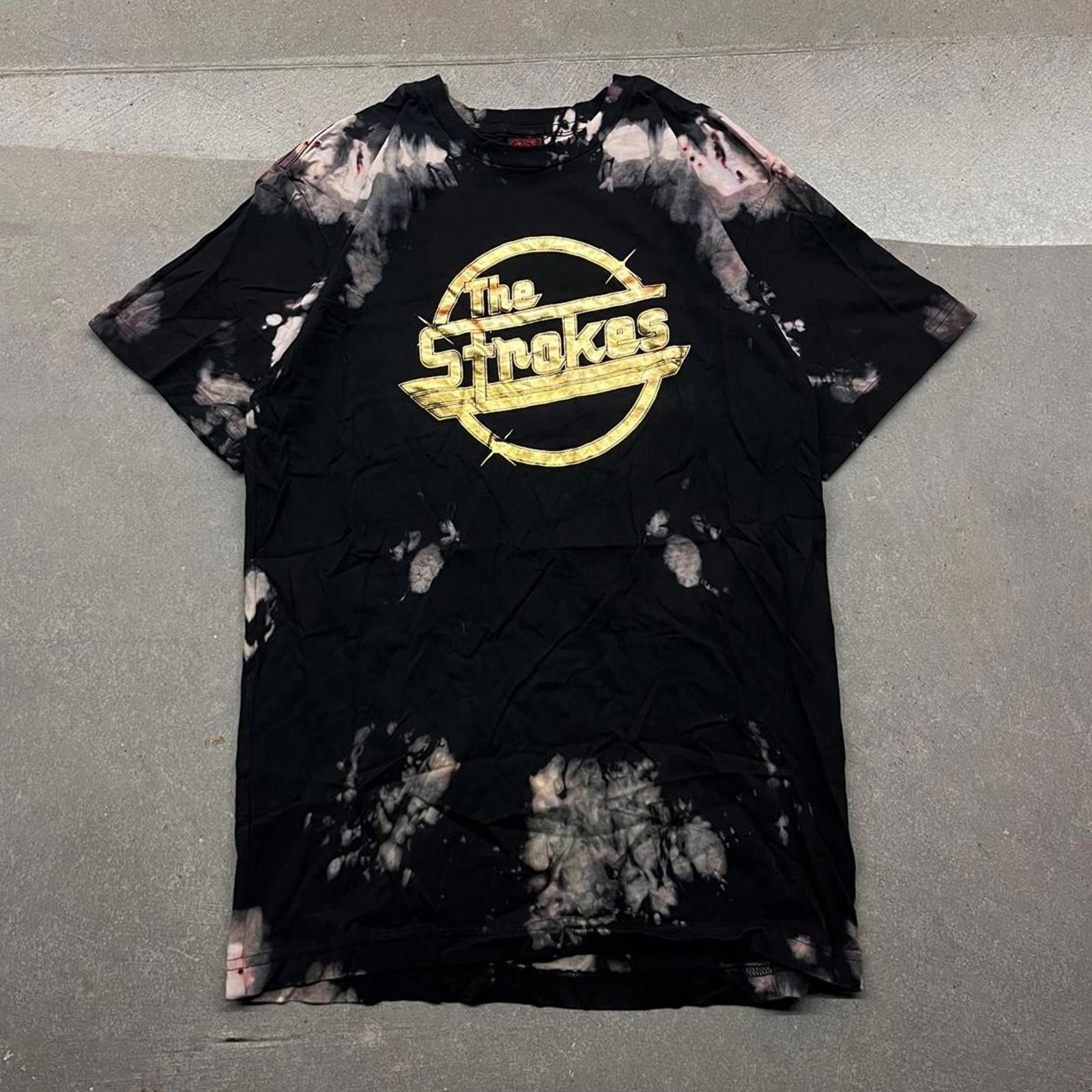 Designer Vintage 90s/Y2K CINDER BLOCK The Strokes Concert Band Tee Size US M / EU 48-50 / 2 - 1 Thumbnail