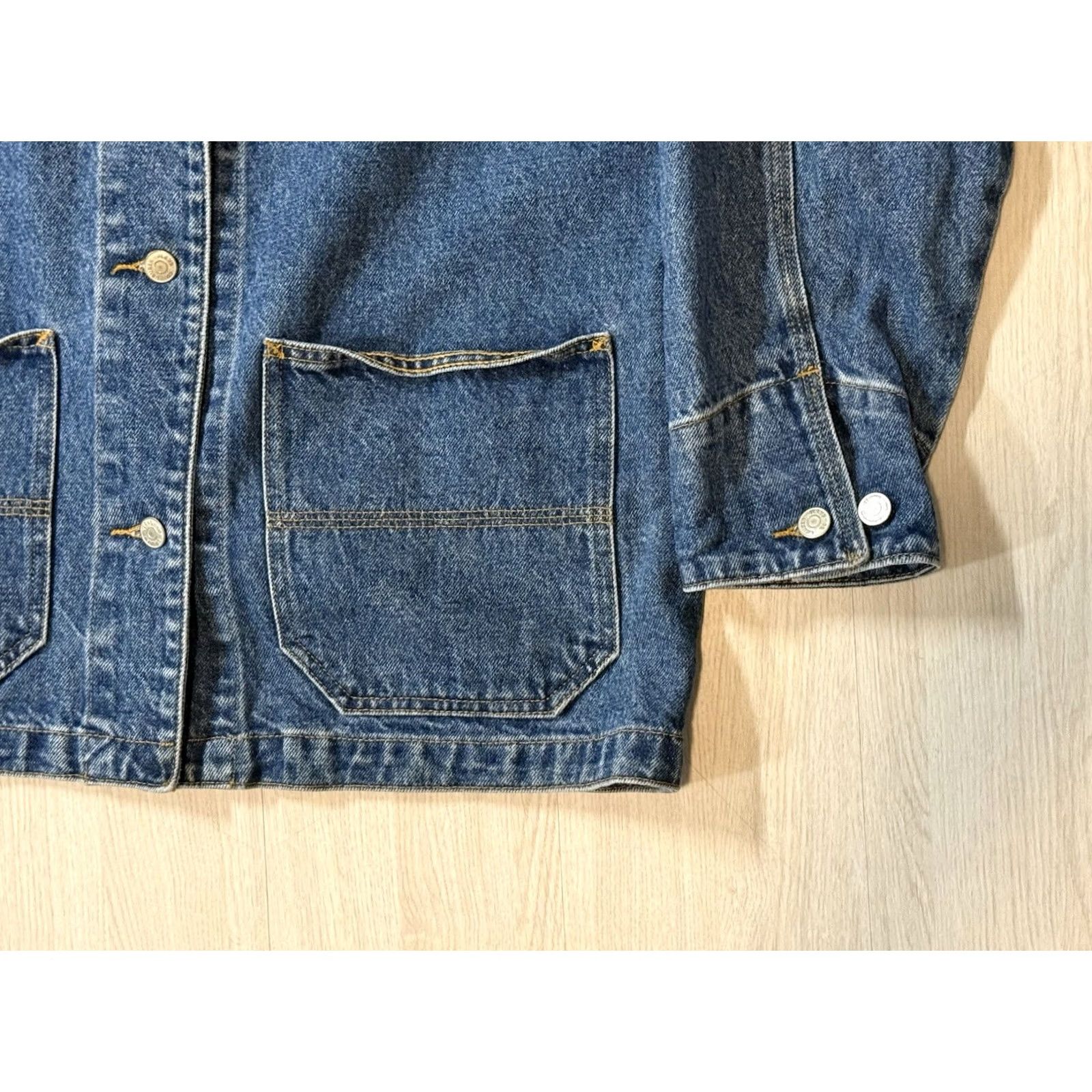 CO VINTAGE Lauren Jeans Co. Denim Chore Jacket Medium Women’s 90s Utility Barn Coat Blue Long Sleeve Button Pockets Logo Size 32" / US 10 / IT 46 - 4 Thumbnail
