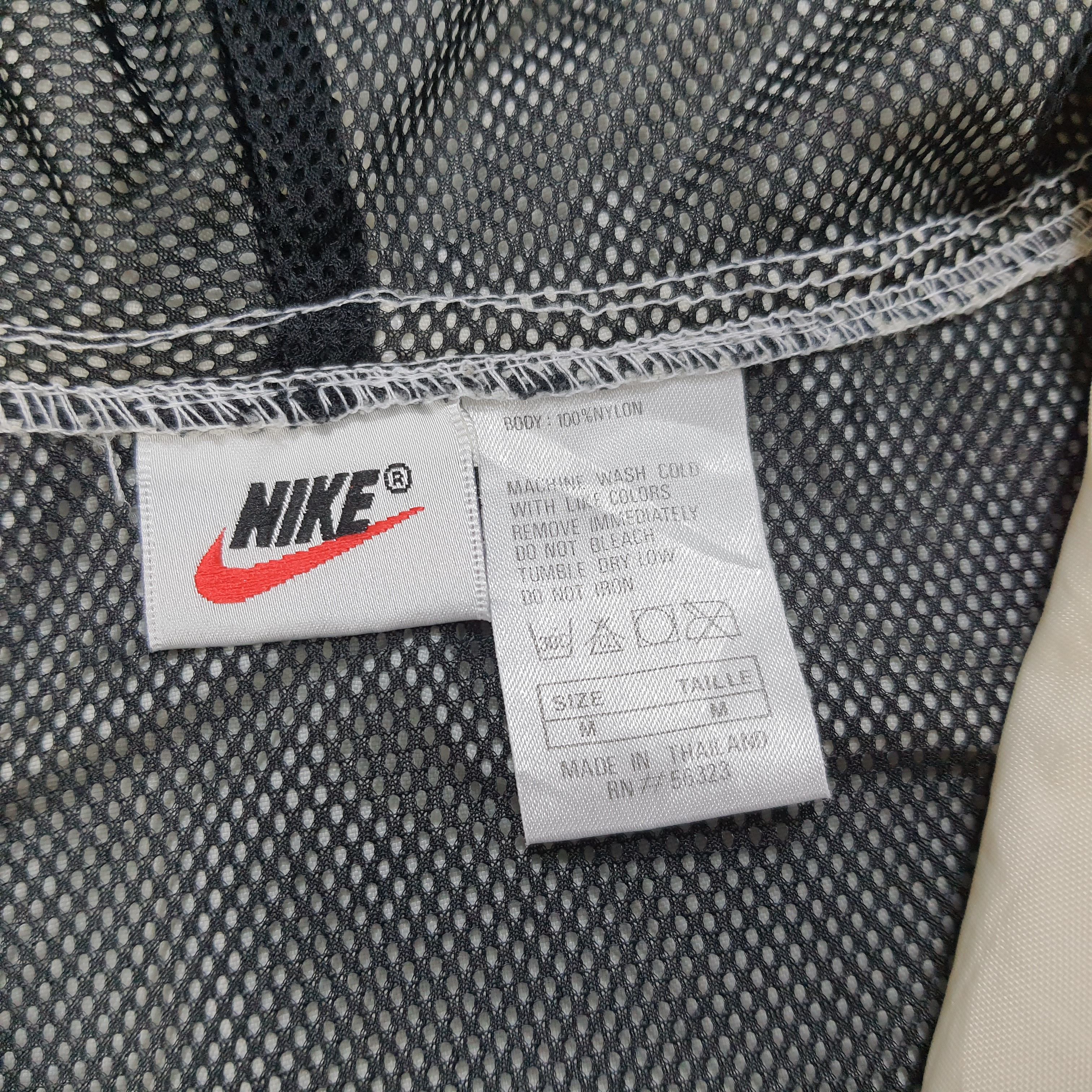 Japanese Brand × Nike × Vintage Vintage Nike Center Logo Hoodie Windbreaker Jacket Size US XL / EU 56 / 4 - 5 Thumbnail