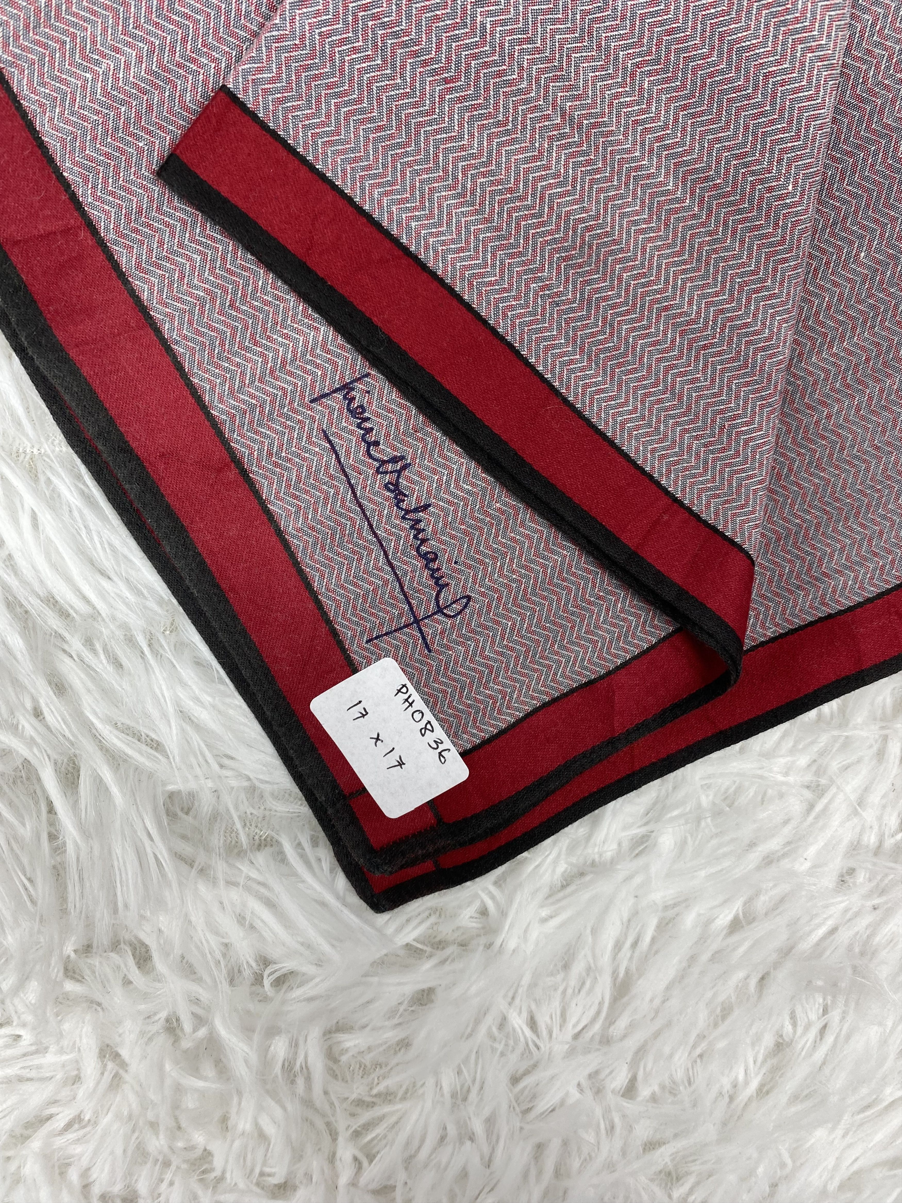 Pierre Balmain × Vintage Vintage Pierre Balmain Handkerchief Neckerchief PH0836 Size ONE SIZE - 2 Thumbnail