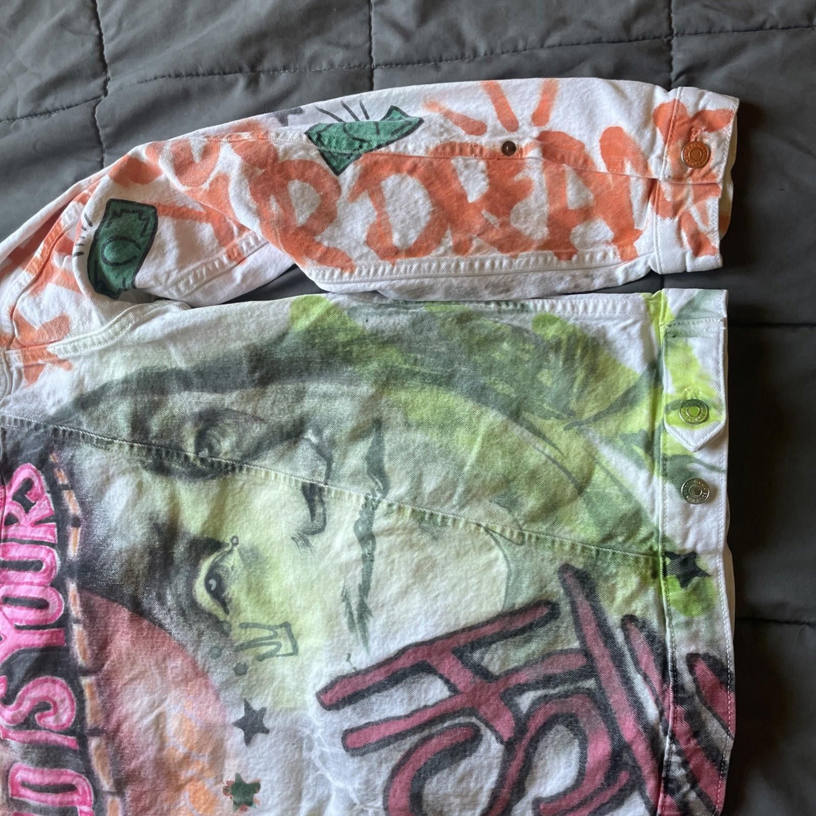 Zara Graffiti Print Denium Jacket “$ The World Is Yours” L