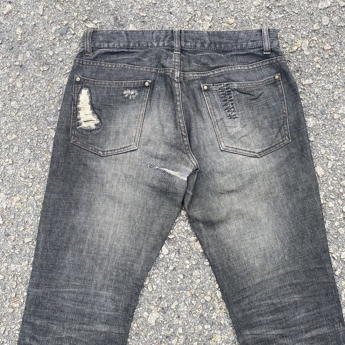 Japanese Brand VINTAGE JAPANESE BRAND BLACK DISTRESSED FLARE JEANS PANTS Size US 31 - 15 Thumbnail