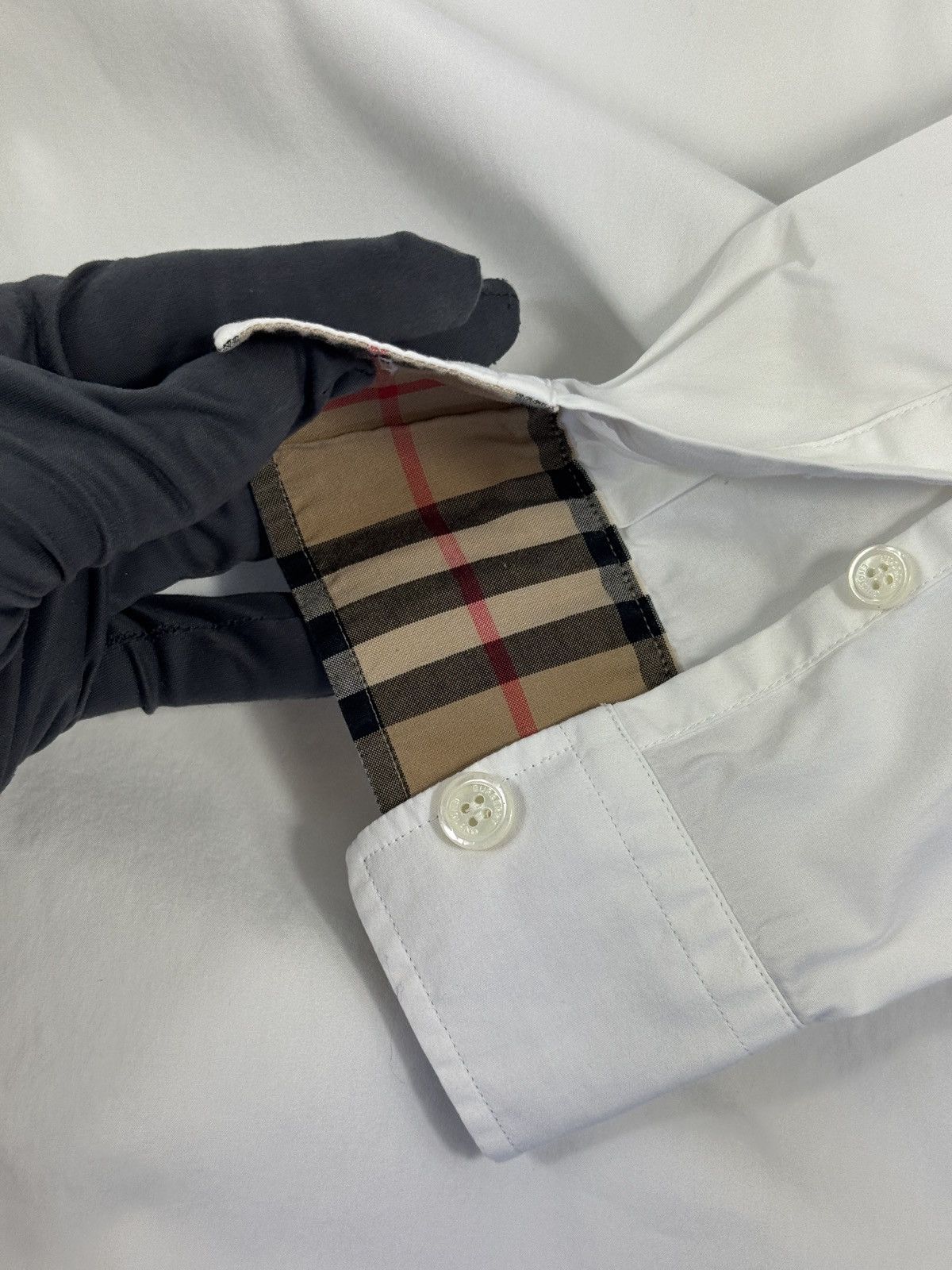 Burberry LOGO EMBROIDERED SHIRT Size US XL / EU 56 / 4 - 10 Thumbnail