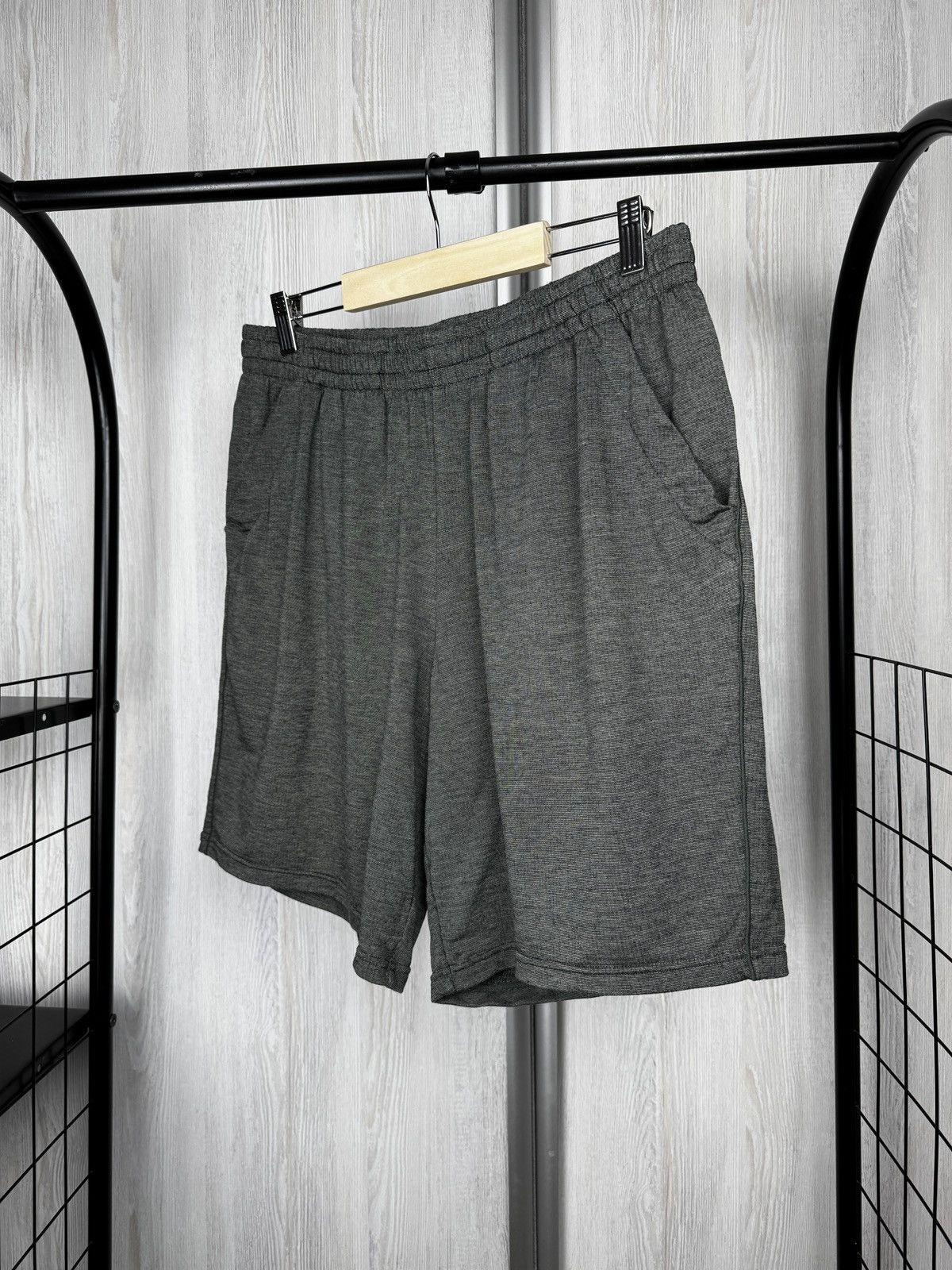 Icebreaker Icebreaker Men's Merino Cool-Lite Impulse Shorts size L Size US 34 / EU 50 - 3 Thumbnail
