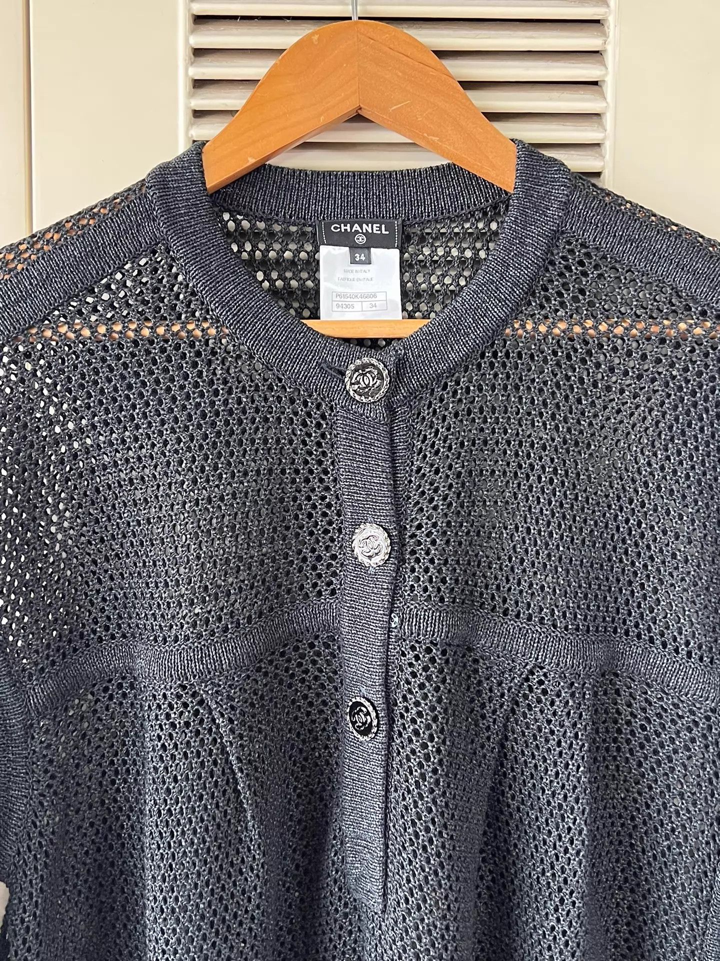Chanel Chanel black openwork knit short cardigan 34 CC Size XS / US 0-2 / IT 36-38 - 3 Thumbnail