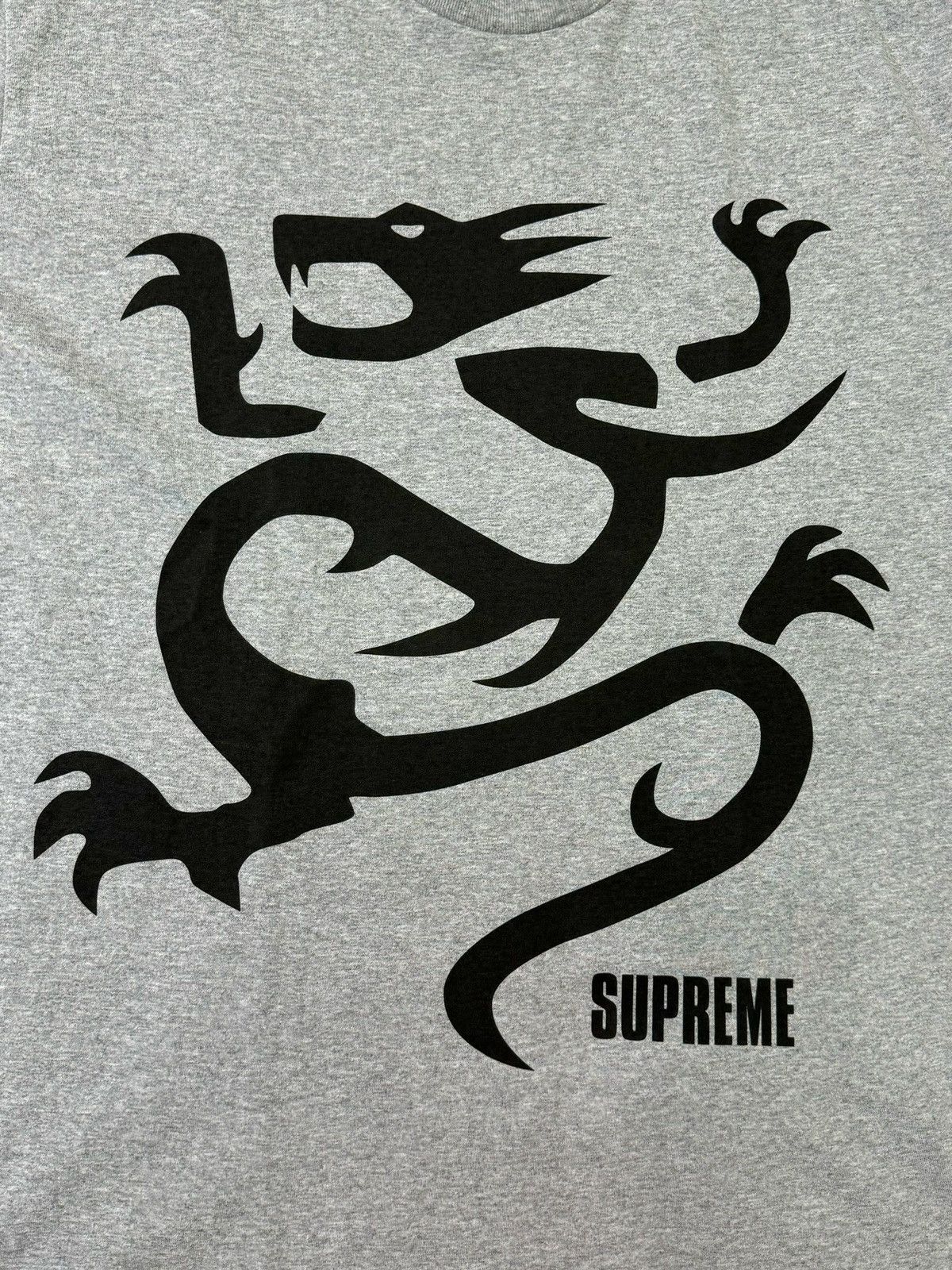Supreme Supreme Mobb Deep Dragon Tee SS23 Size US L / EU 52-54 / 3 - 2 Thumbnail