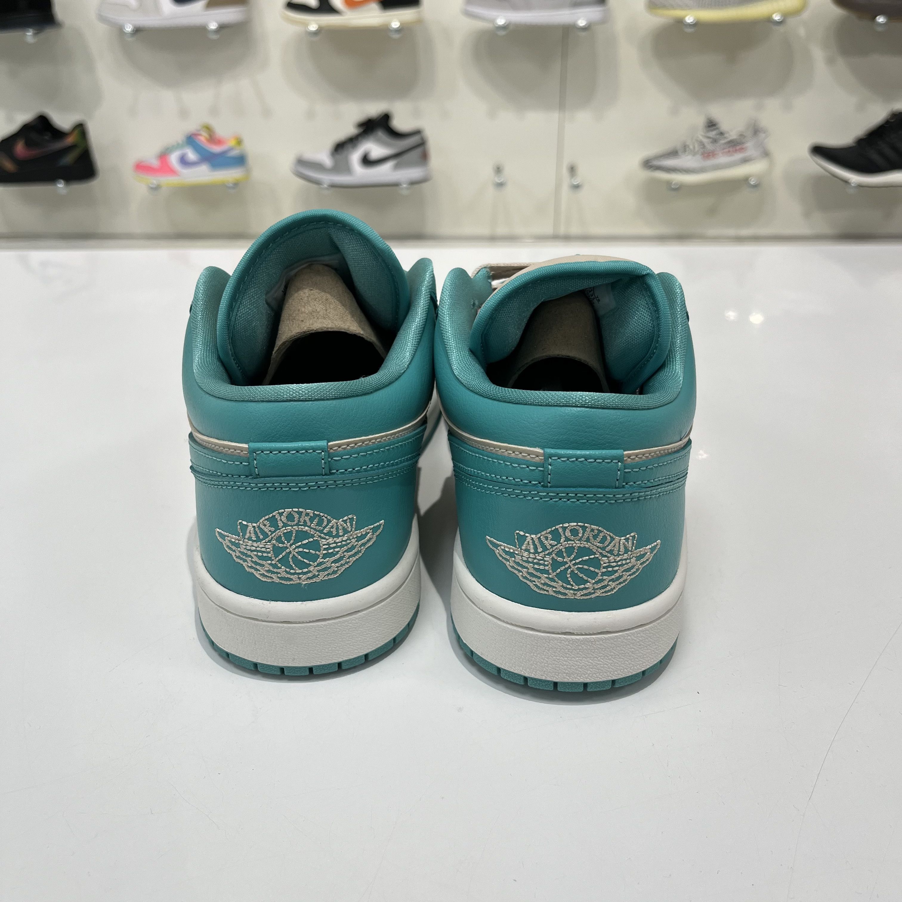 Nike Air Jordan 1 Low Tropical Teal (W) Size US 8.5 / IT 38.5 - 3 Thumbnail