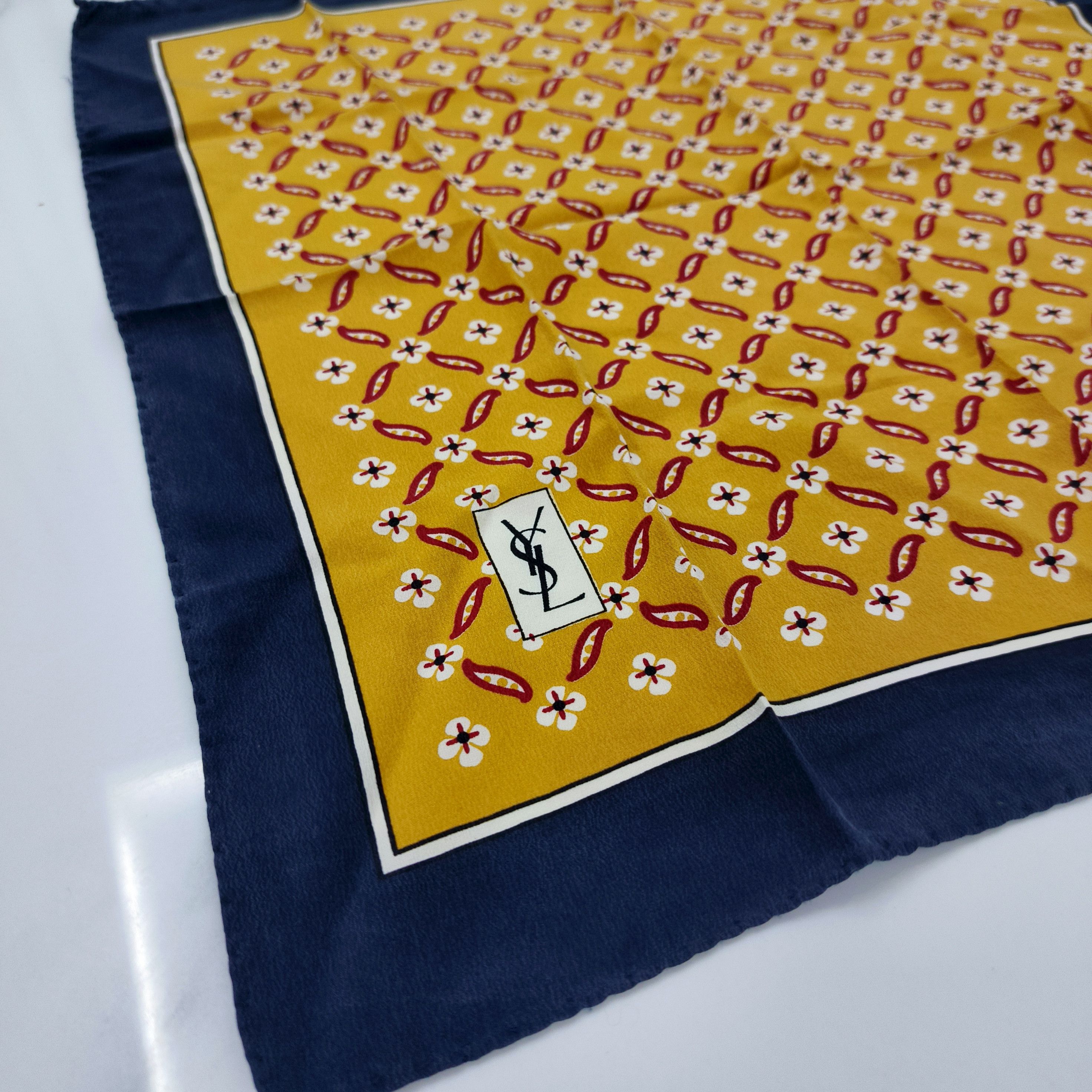 Yves Saint Laurent ysl silk handkerchief Size ONE SIZE - 1 Thumbnail