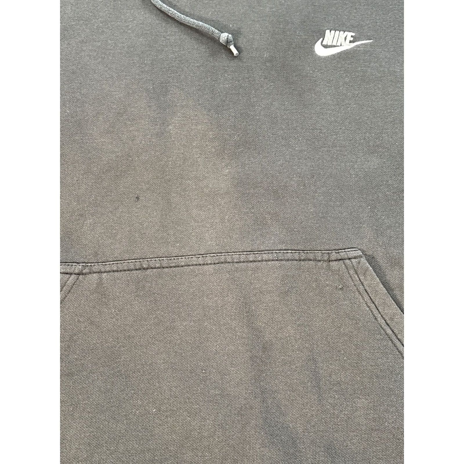 Nike VINTAGE Nike Hoodie Sweatshirt Men's XL Black Embroidered Silver Tag Pull Over Hooded Pockets Football Basketball Gym Sportswear Size US XL / EU 56 / 4 - 4 Thumbnail