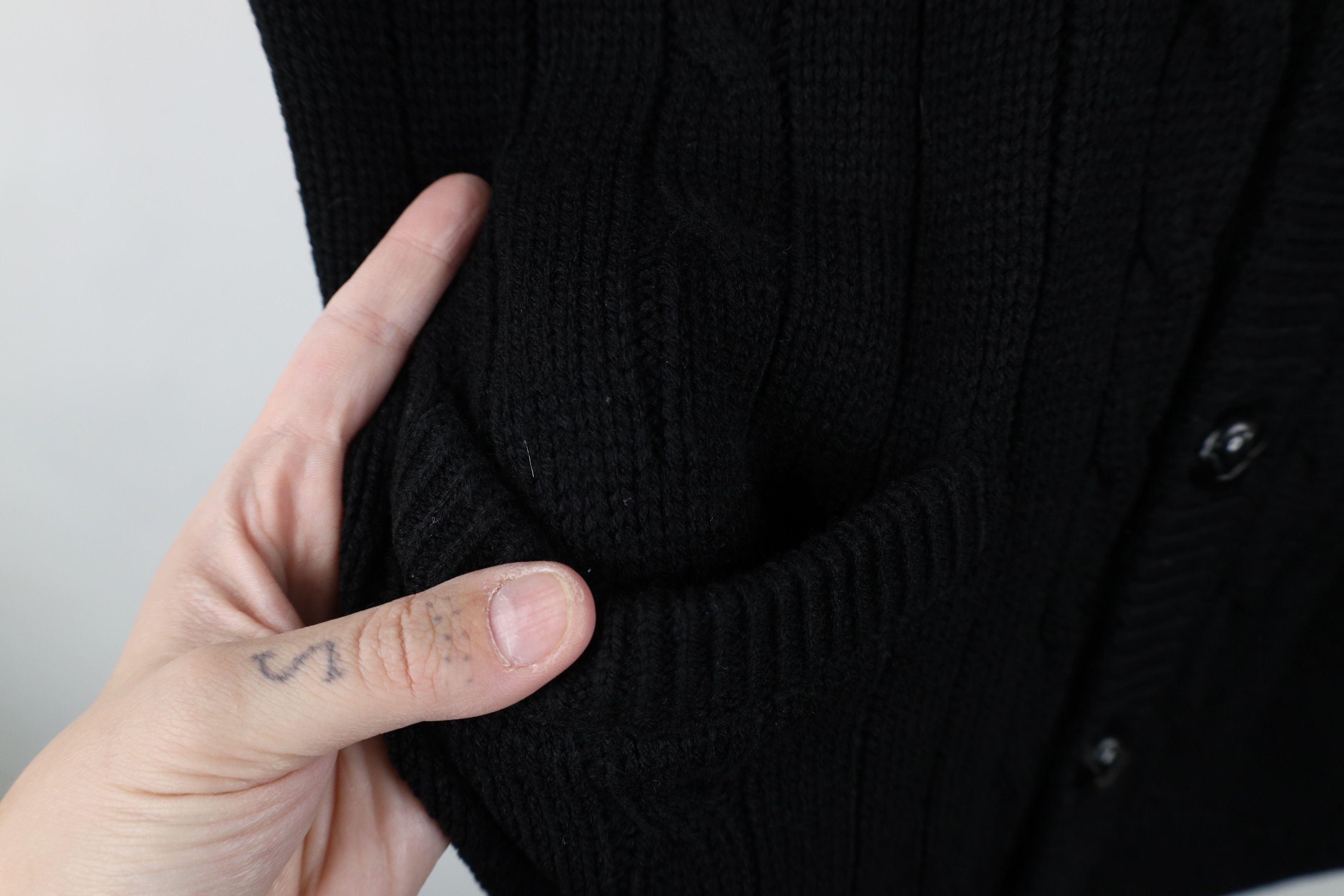 Vintage Vintage 90s Streetwear Cable Knit Cardigan Sweater Black Size US L / EU 52-54 / 3 - 8 Thumbnail