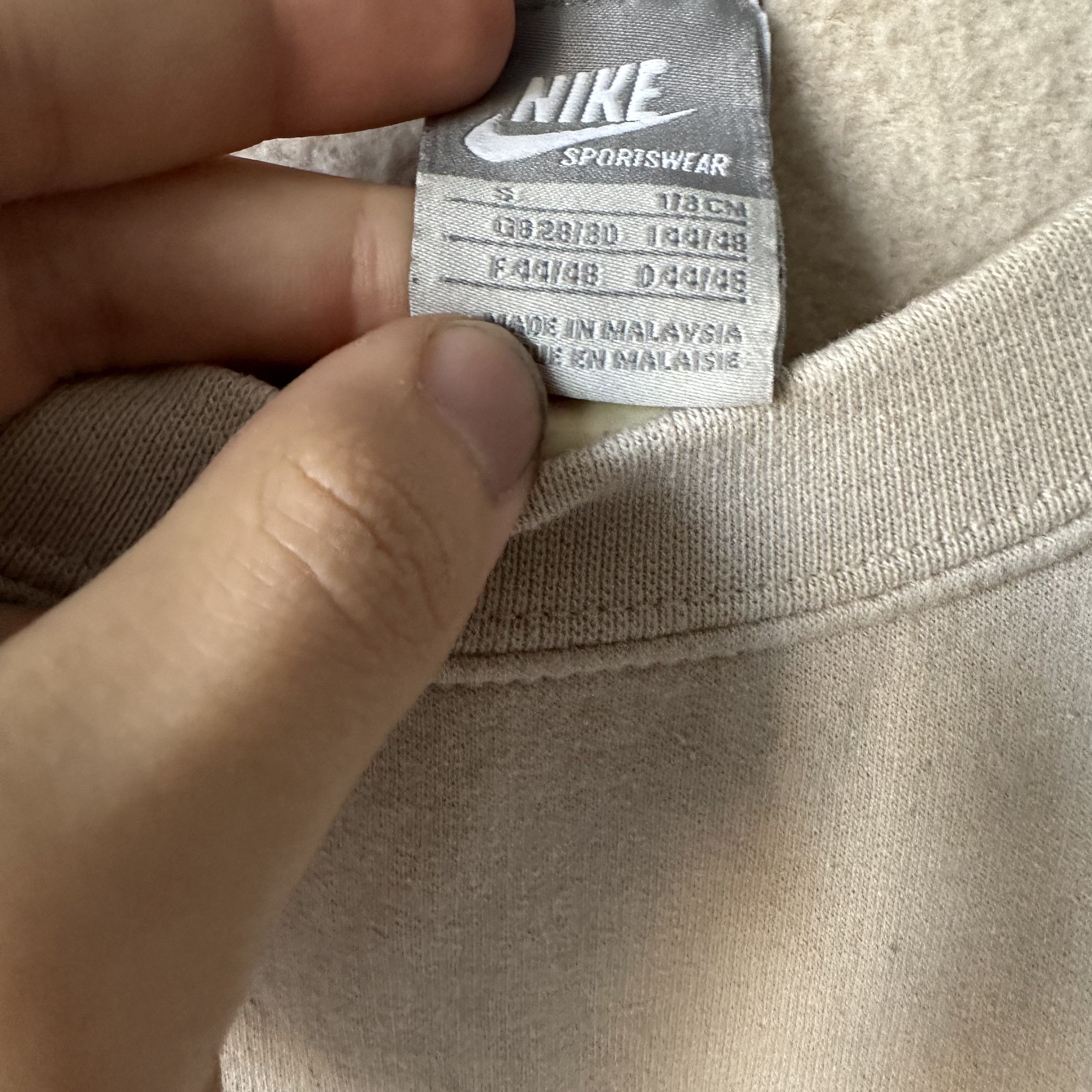 Nike × Vintage Nike y2k Vintage Big Logo Beige Crewneck Sweatshirt Size US S / EU 44-46 / 1 - 4 Thumbnail
