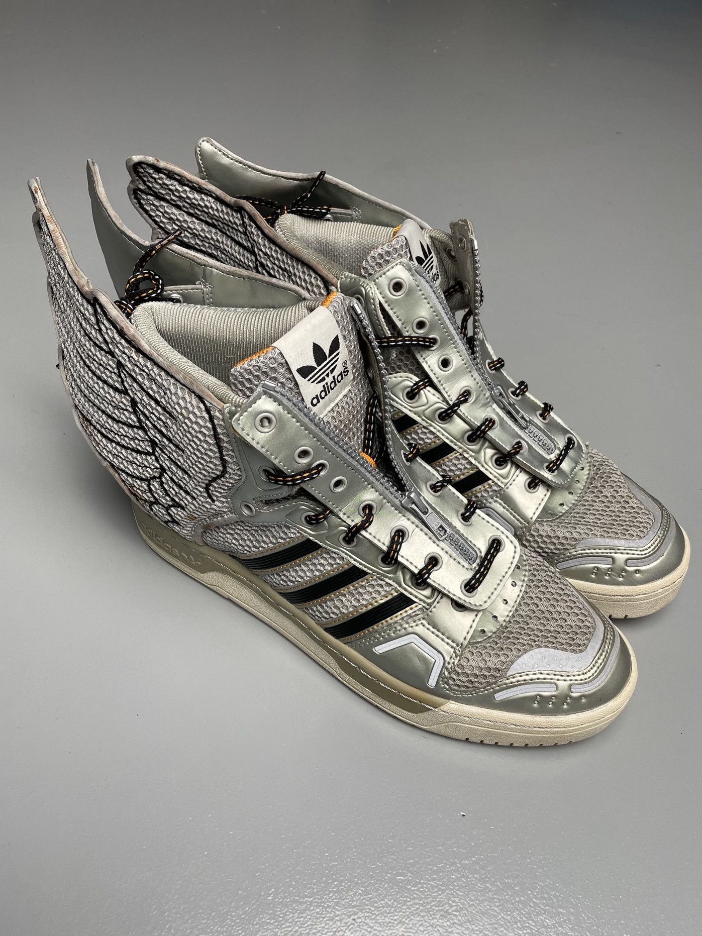 Adidas × Jeremy Scott adidas X Jeremy Scott 2012 JS Wings 2.0 Mesh Metallic Silver Size US 11 / EU 44 - 3 Thumbnail