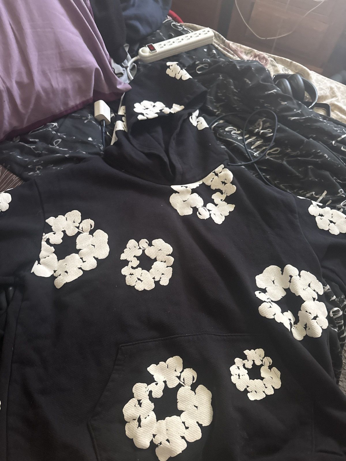 DENIM TEARS Denim Tears Cotton Wreath Hoodie 'Black White' Size US XL / EU 56 / 4 - 3 Thumbnail