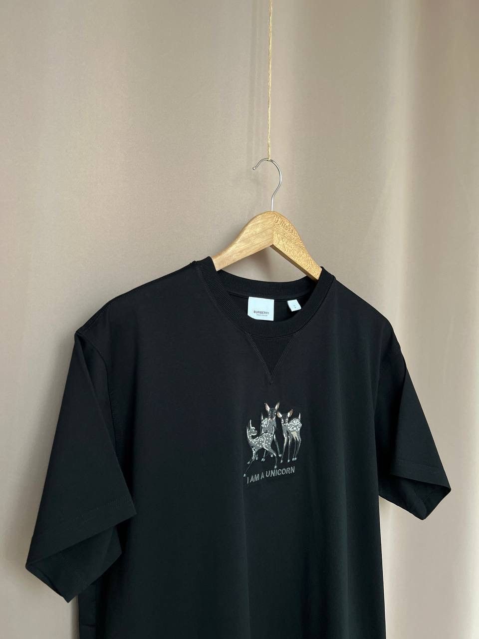 Burberry Burberry Brycen Unicorn T-Shirt Men Size S/M Oversized Size US S / EU 44-46 / 1 - 3 Thumbnail