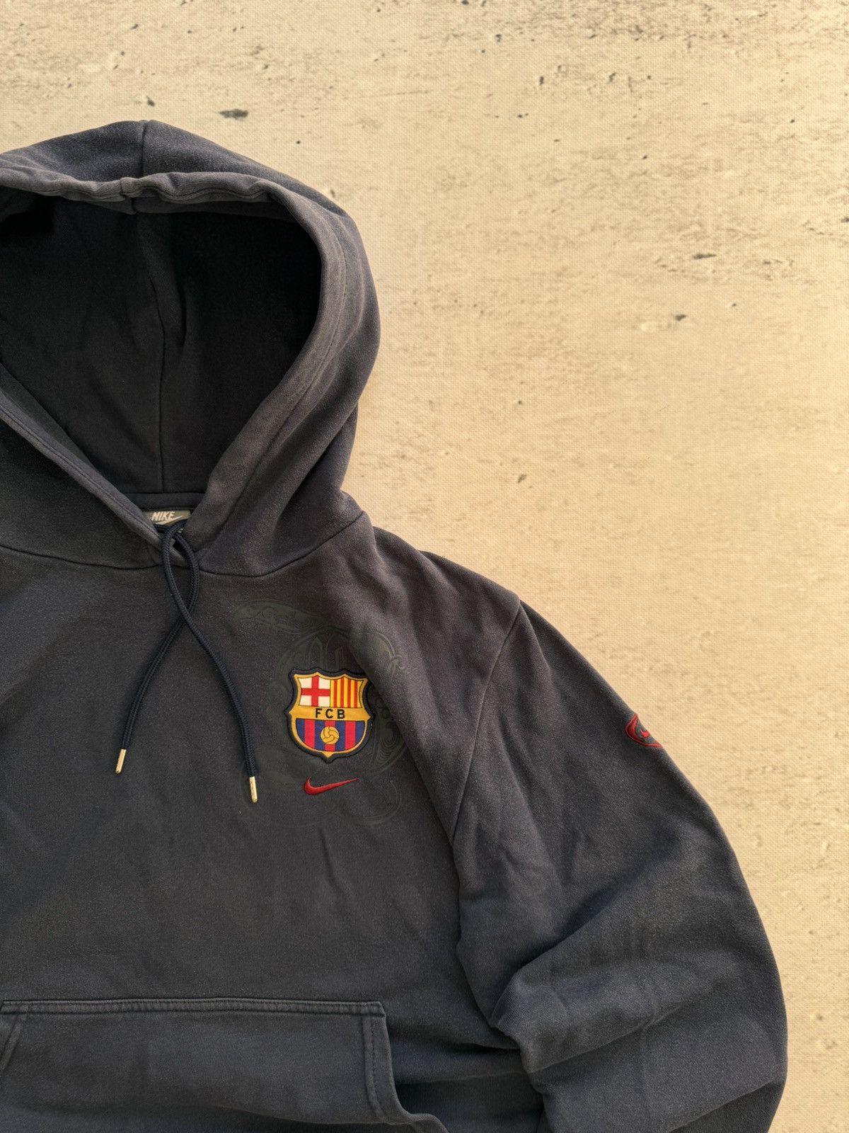 Nike × Vintage NIKE x FCB VINTAGE CENTER LOGO OVERSIZE BOXY HOODIE Size US S / EU 44-46 / 1 - 3 Thumbnail