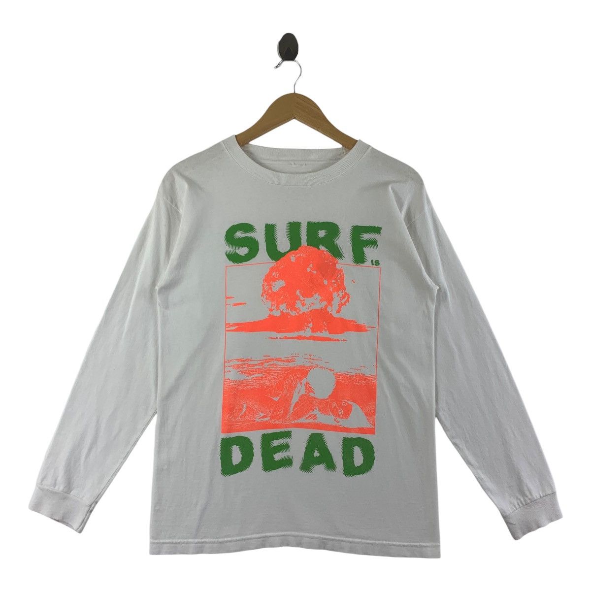 Vintage Vintage SURF IS DEAD nuclear bom humor tee Size US S / EU 44-46 / 1 - 1 Thumbnail