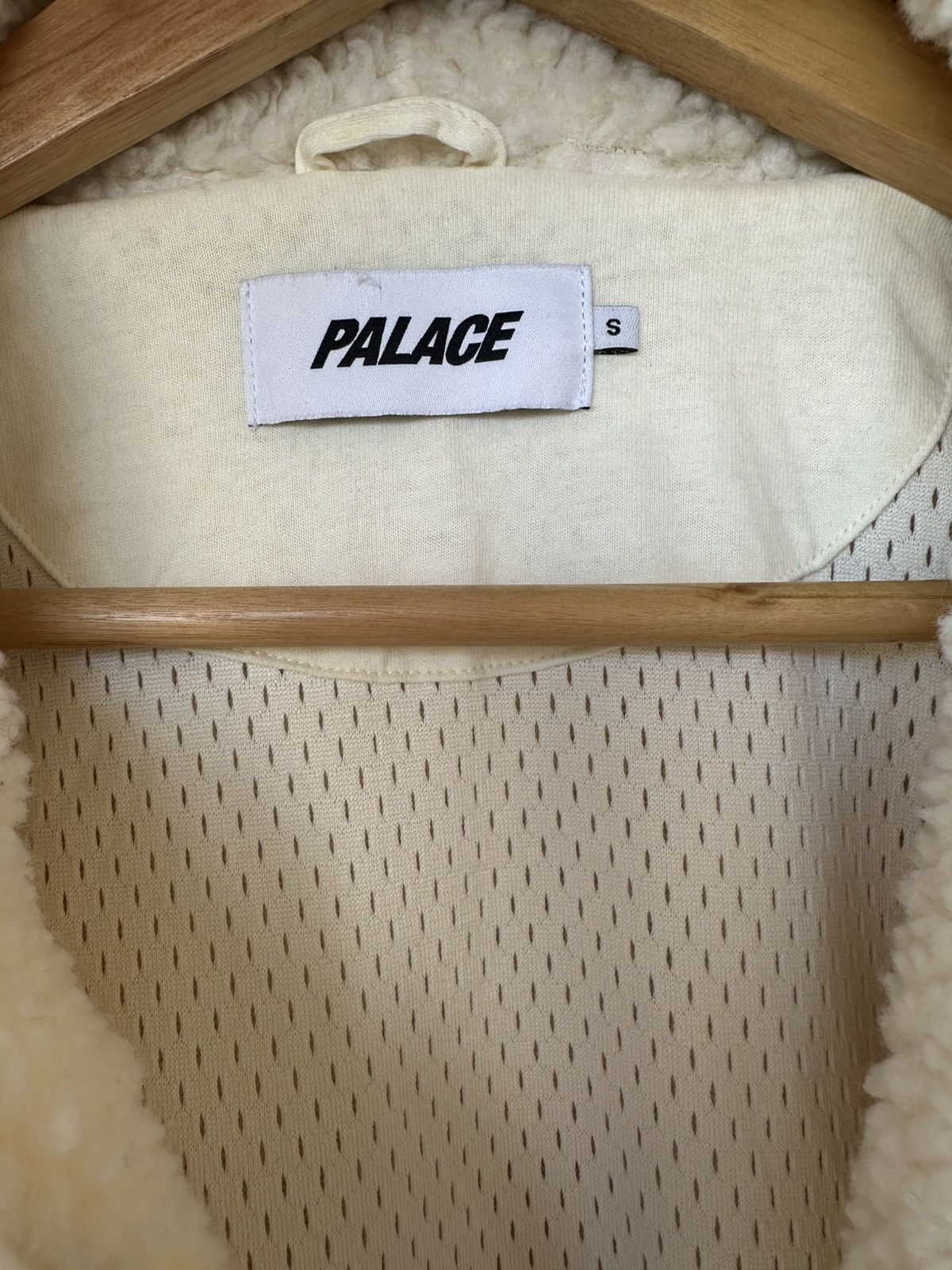 Palace PALACE SCRIPT HOOD NATURAL Winter 2023 Collection Size US S / EU 44-46 / 1 - 6 Thumbnail