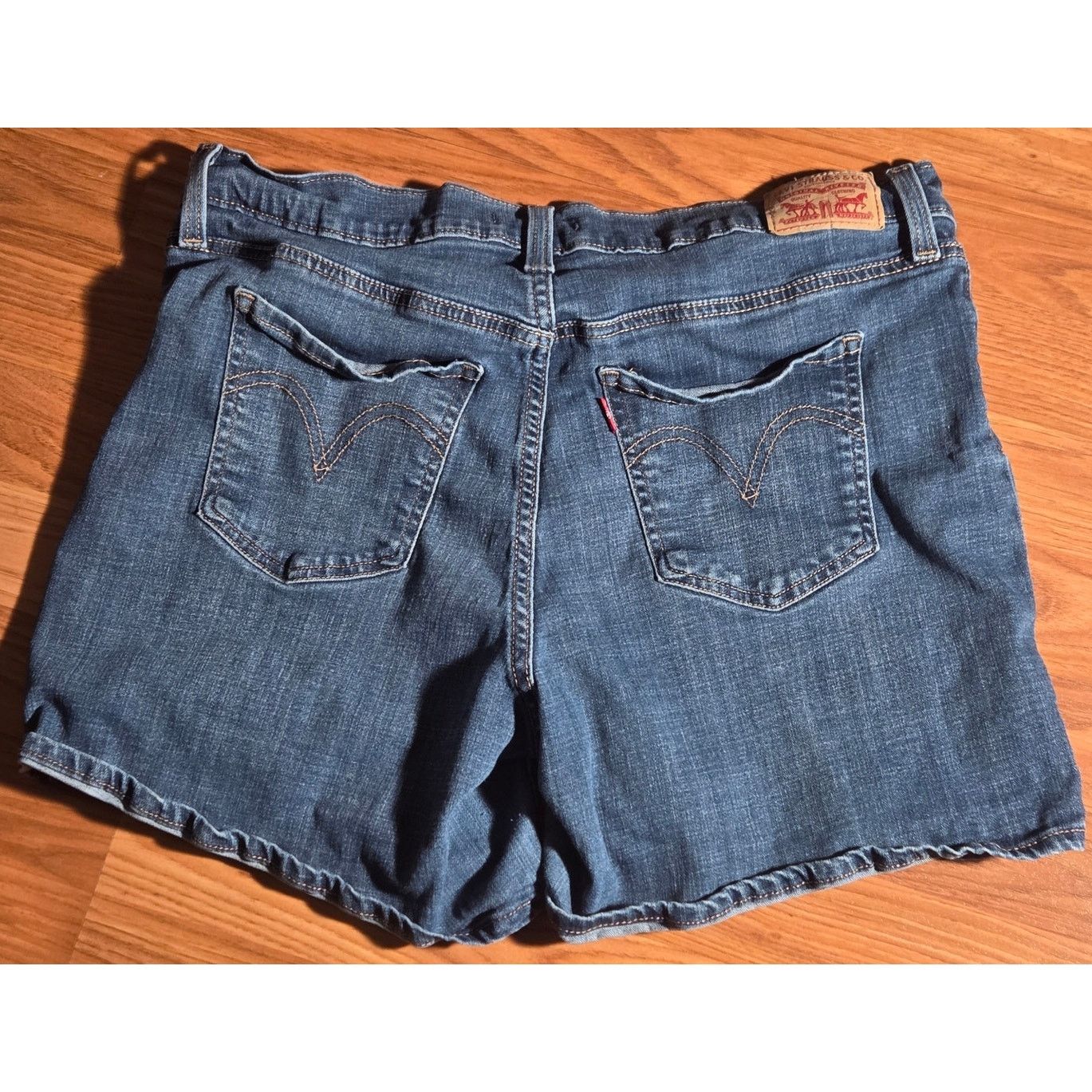 Levi's Levi's Mid-Length Distressed Denim Shorts - Size 32 Size 32" / US 10 / IT 46 - 3 Thumbnail