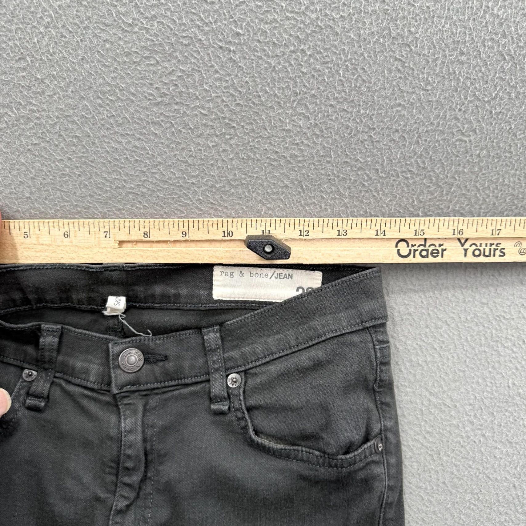 Rag & Bone VINTAGE Rag & Bone Jeans Skinny Jeans Black Pirate Mid Rise Stretch Denim Women 28 Slim Pockets Zip 55% Cotton 42% Tencel 3% Spandex Women’s Jeans Size 28" / US 6 / IT 42 - 6 Thumbnail