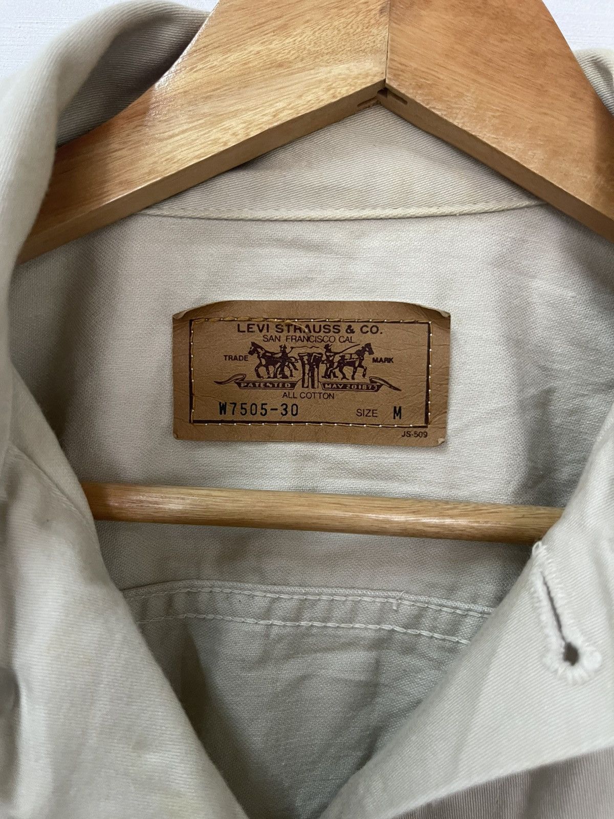 Levi's VINTAGE LEVI’S DENIM JACKET MADE IN JAPAN Size US M / EU 48-50 / 2 - 3 Thumbnail