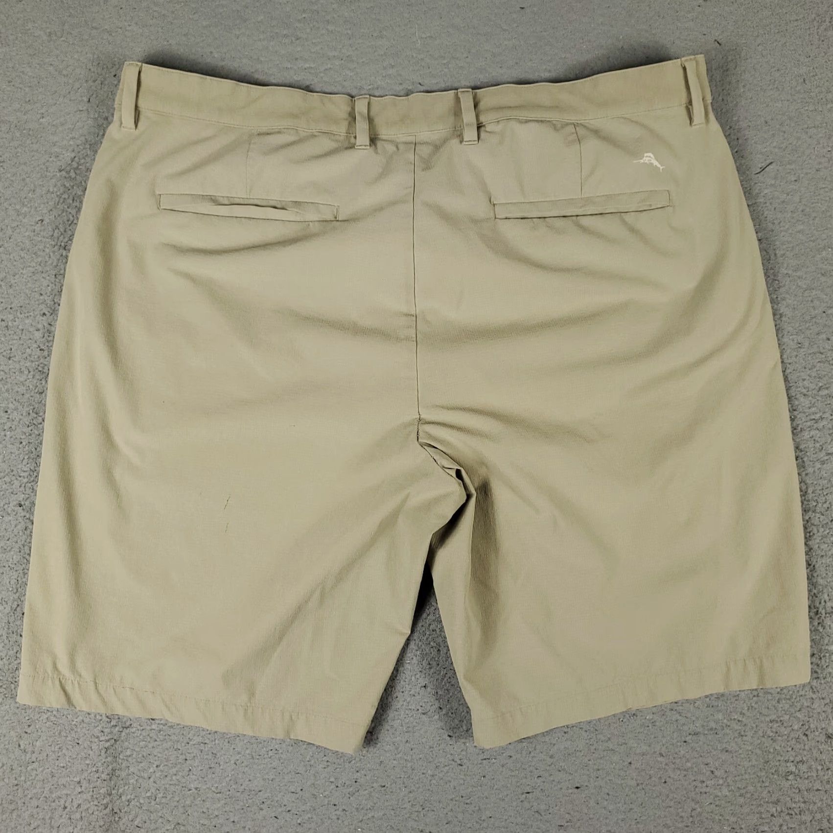 Tommy Bahama VINTAGE Tommy Bahama Shorts Mens 40 Beige Stretch Nylon Flat Front Chino Casual Men Size US 40 / EU 56 - 7 Thumbnail