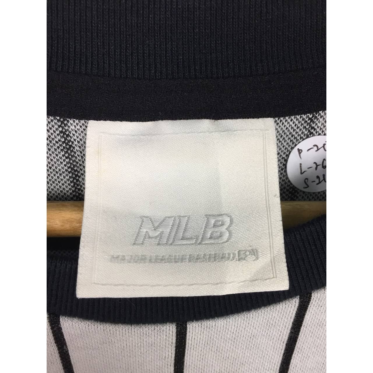 MLB MLB Los Angeles Dodgers Pinstripe Raglan Tee Size US M / EU 48-50 / 2 - 9 Thumbnail