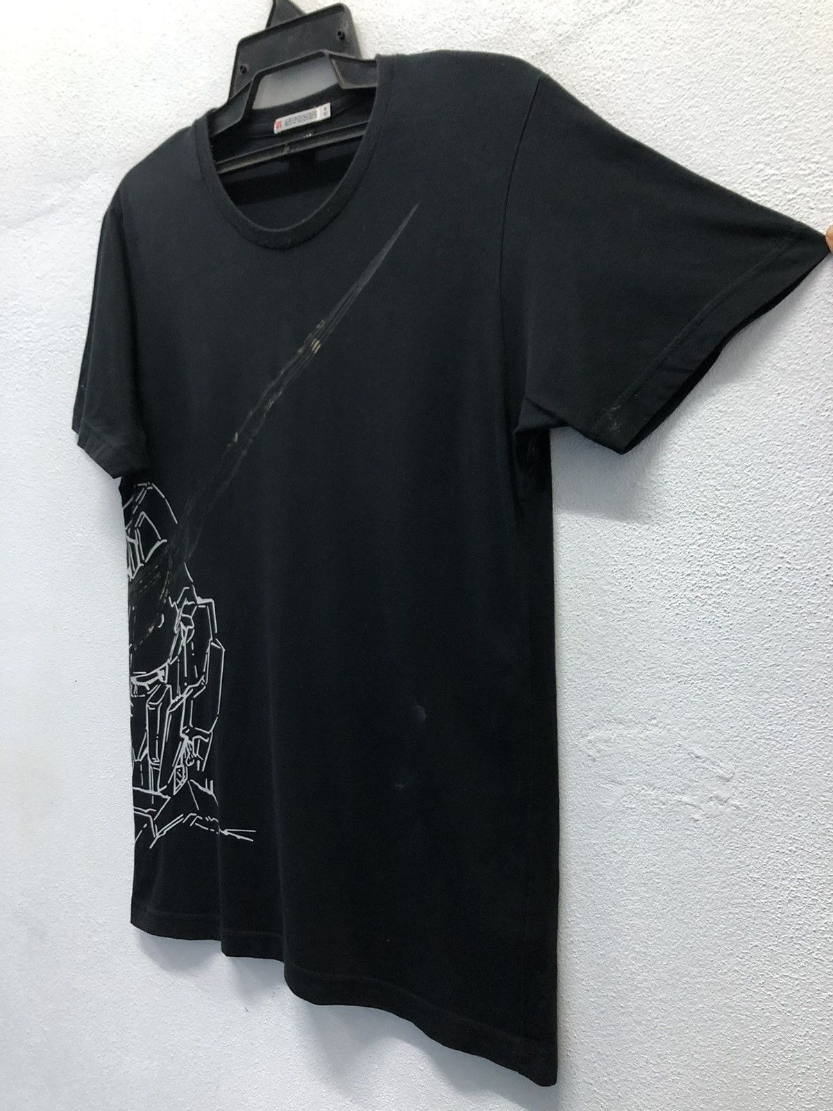 Uniqlo Uniqlo Mobile Suit Gundam Unicorn The Vist Foundation Shirt Size US M / EU 48-50 / 2 - 6 Thumbnail