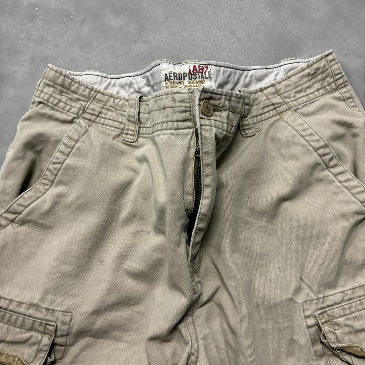 Japanese Brand × Vintage Crazy Vintage Y2K/2000s Baggy Cream Skater Style Cargo Shorts! Size US 38 / EU 54 - 2 Thumbnail