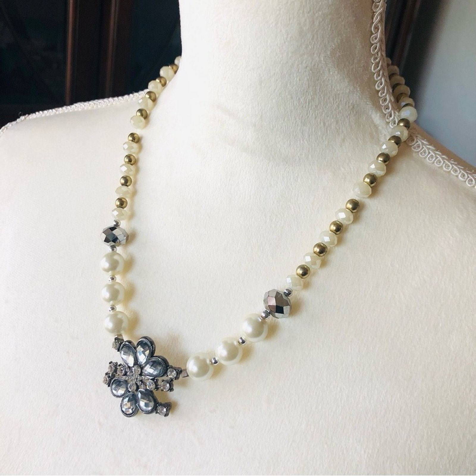 Handmade Handcrafted faceted glass bead Pearl floral pendant necklace Size ONE SIZE - 1 Thumbnail