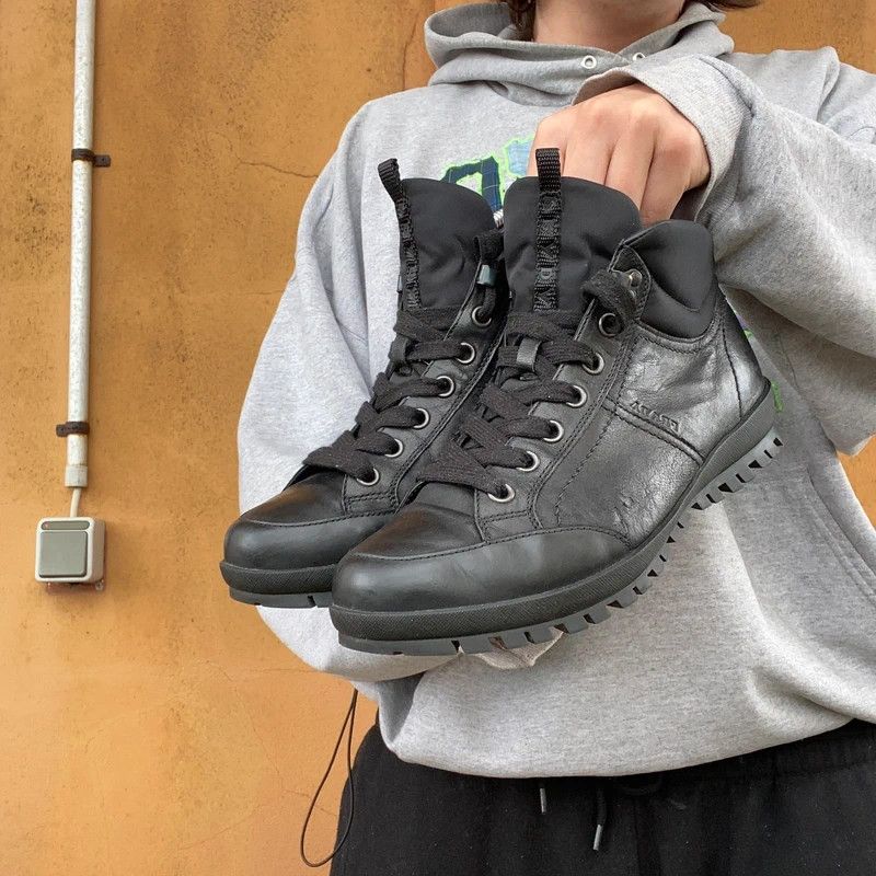 Prada Prada Sport FW99 Astro Boots Black Leather Chunky Vibram