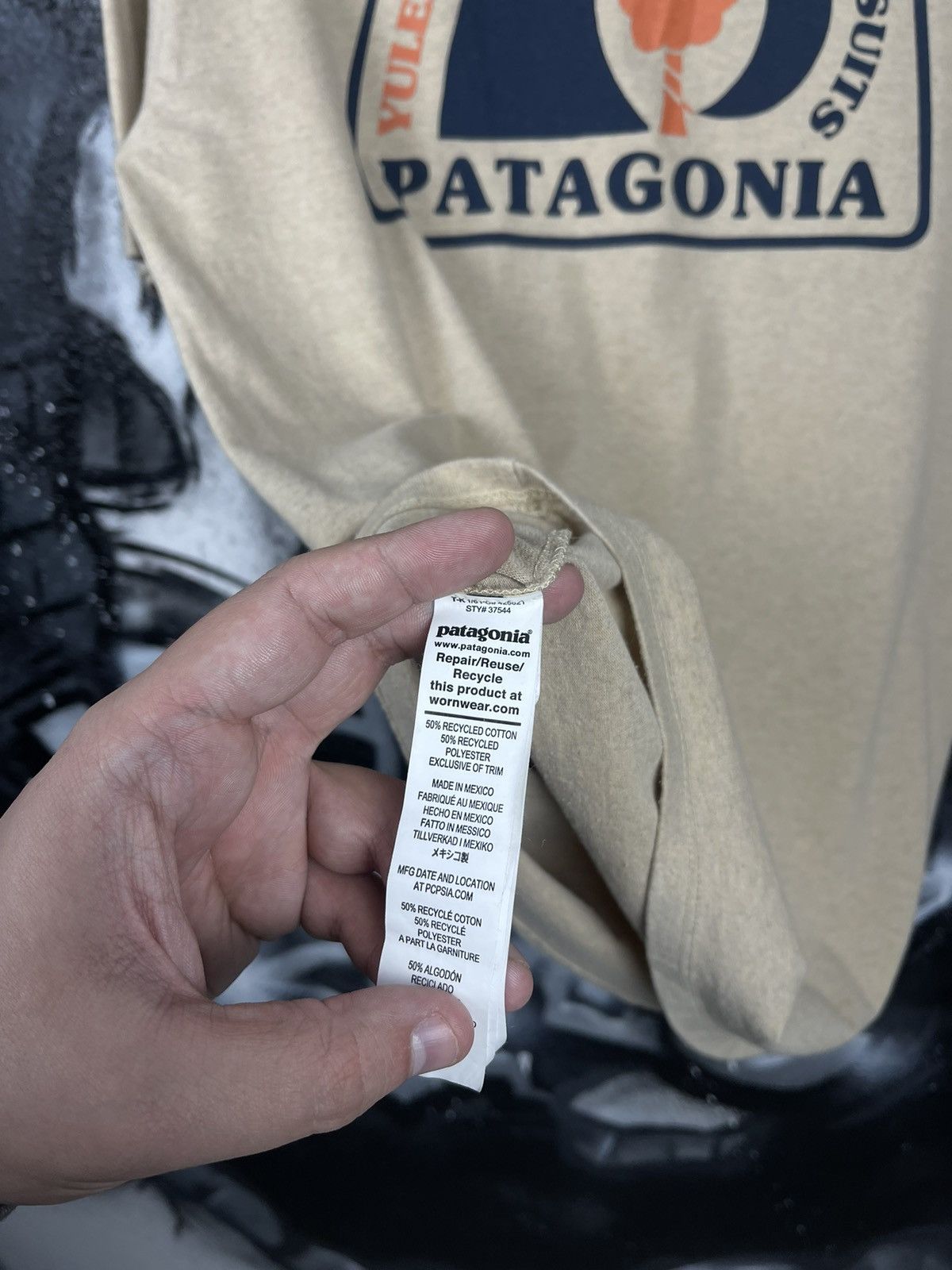 Patagonia Patagonia Big Logo T-Shirt Men’s Size S Size US S / EU 44-46 / 1 - 9 Thumbnail