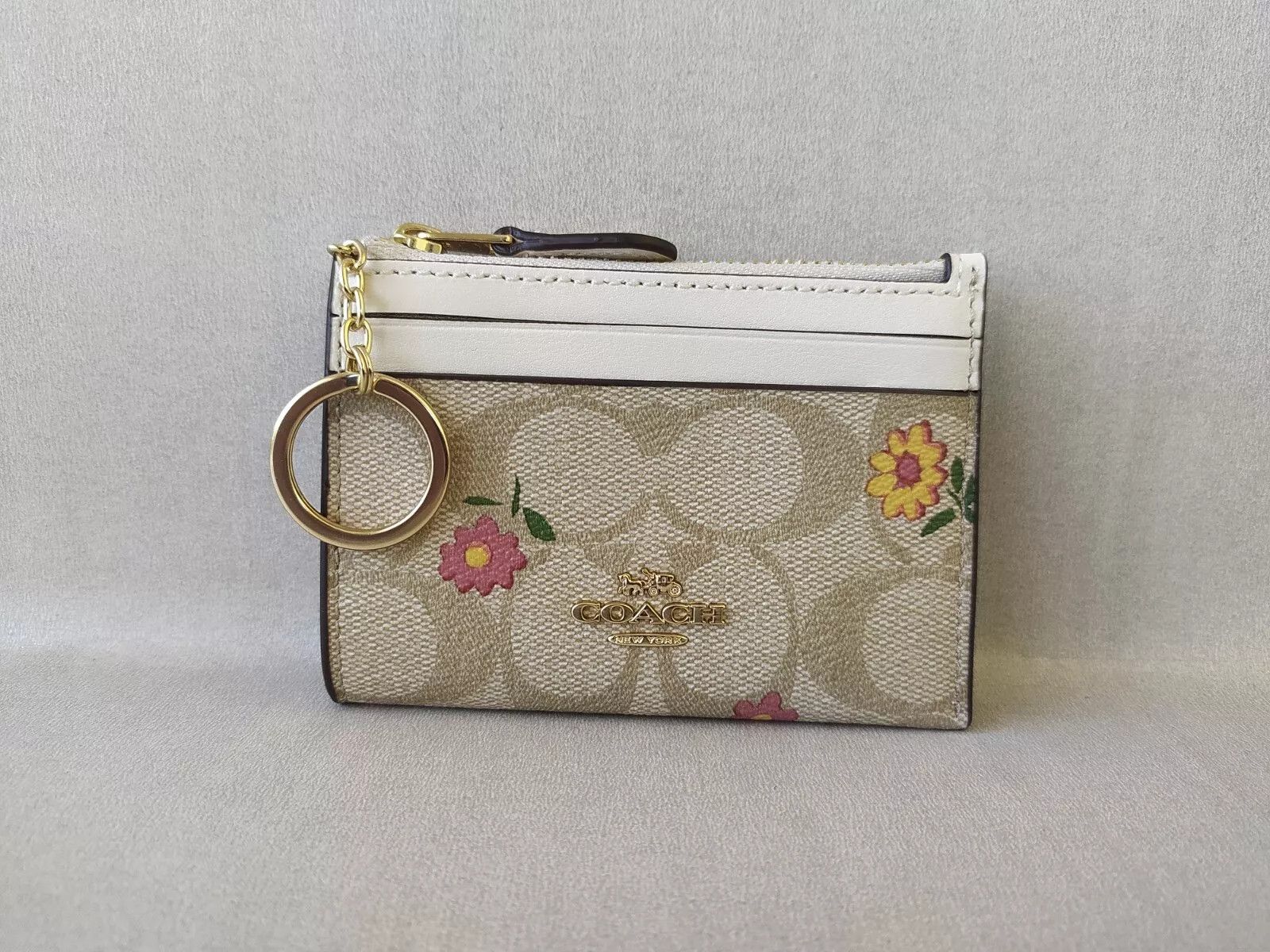 Coach Coach Mini Skinny ID zip CardCase in signature canvas T 9102 Size ONE SIZE - 1 Thumbnail