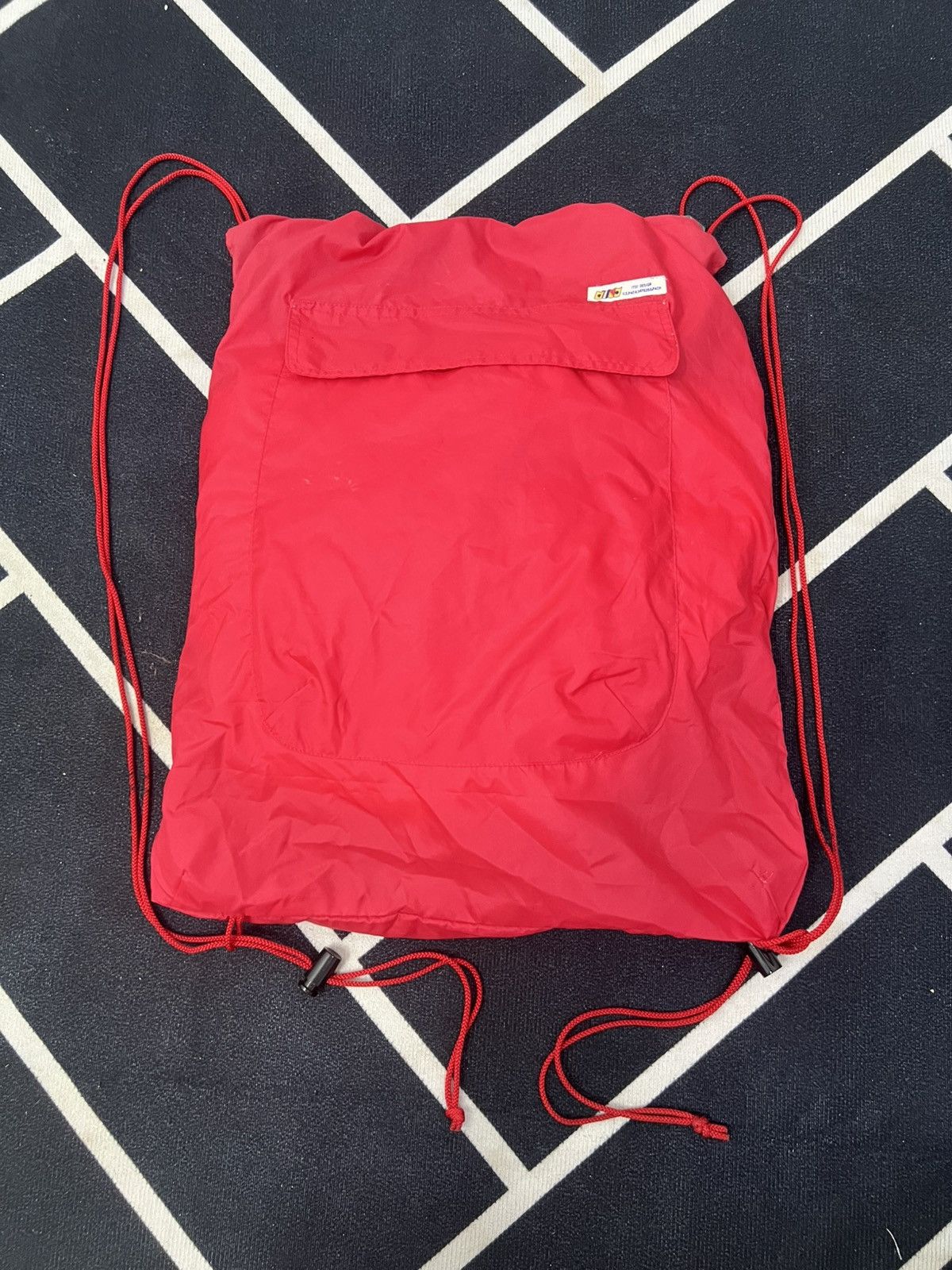 Japanese Brand Vintage Windbreaker cum bagpack Size US L / EU 52-54 / 3 - 13 Thumbnail