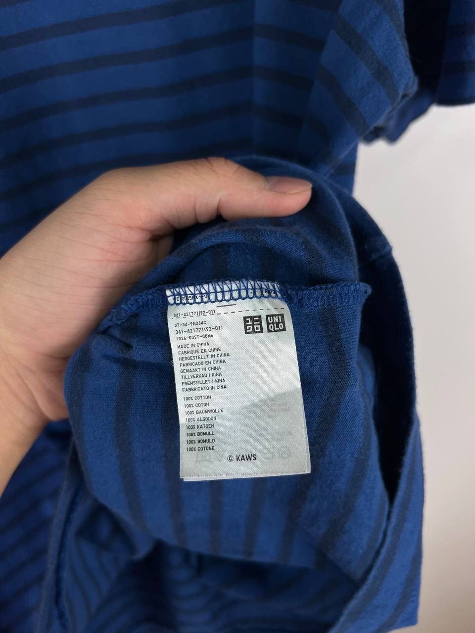 Uniqlo Uniqlo Kaws streetwear t-shirts size M Size US M / EU 48-50 / 2 - 3 Thumbnail