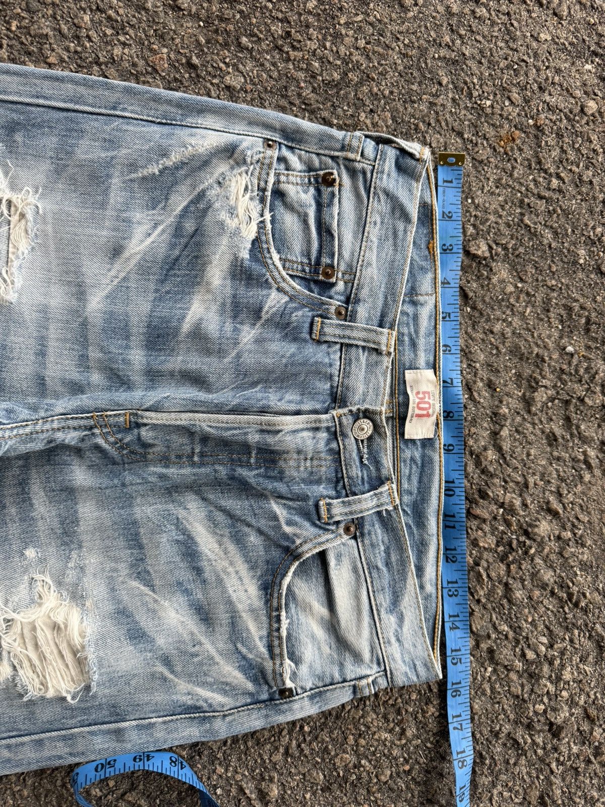 Levi's Vintage Clothing VINTAGE LEVI’S 501 DISTRESSED JEAN DENIM PANTS Size US 31 - 5 Thumbnail