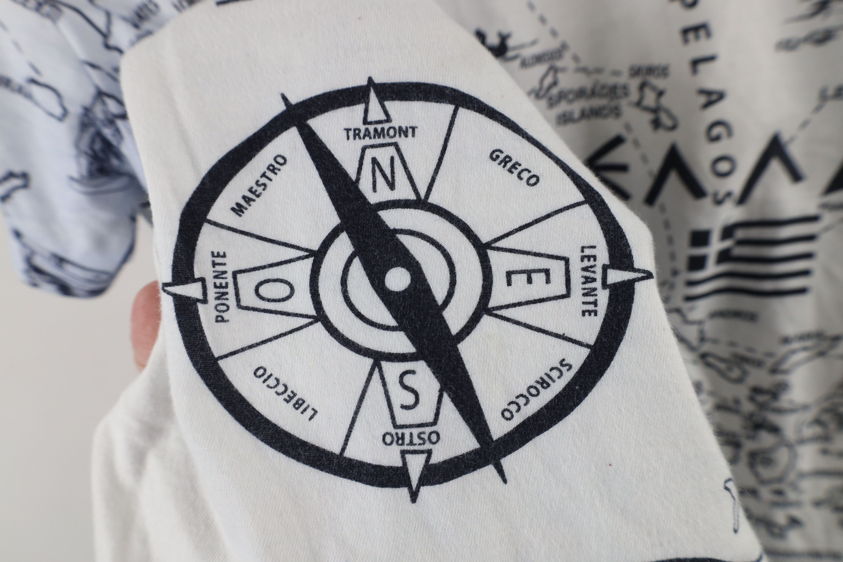 Vintage Vintage 90s Streetwear All Over Print Short Sleeve T-Shirt Size US L / EU 52-54 / 3 - 8 Thumbnail
