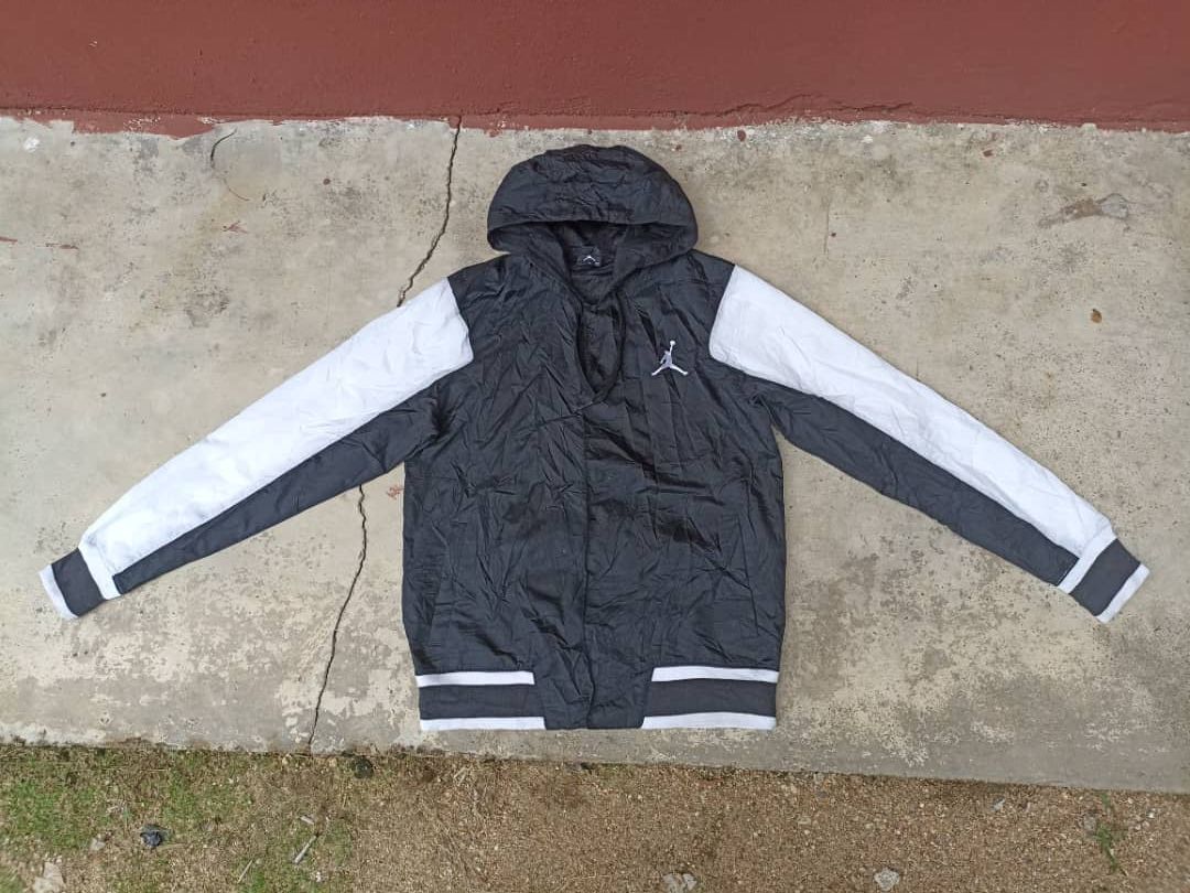 Jordan Brand Air Jordan Windbreaker Hoodie Size US S / EU 44-46 / 1 - 3 Thumbnail