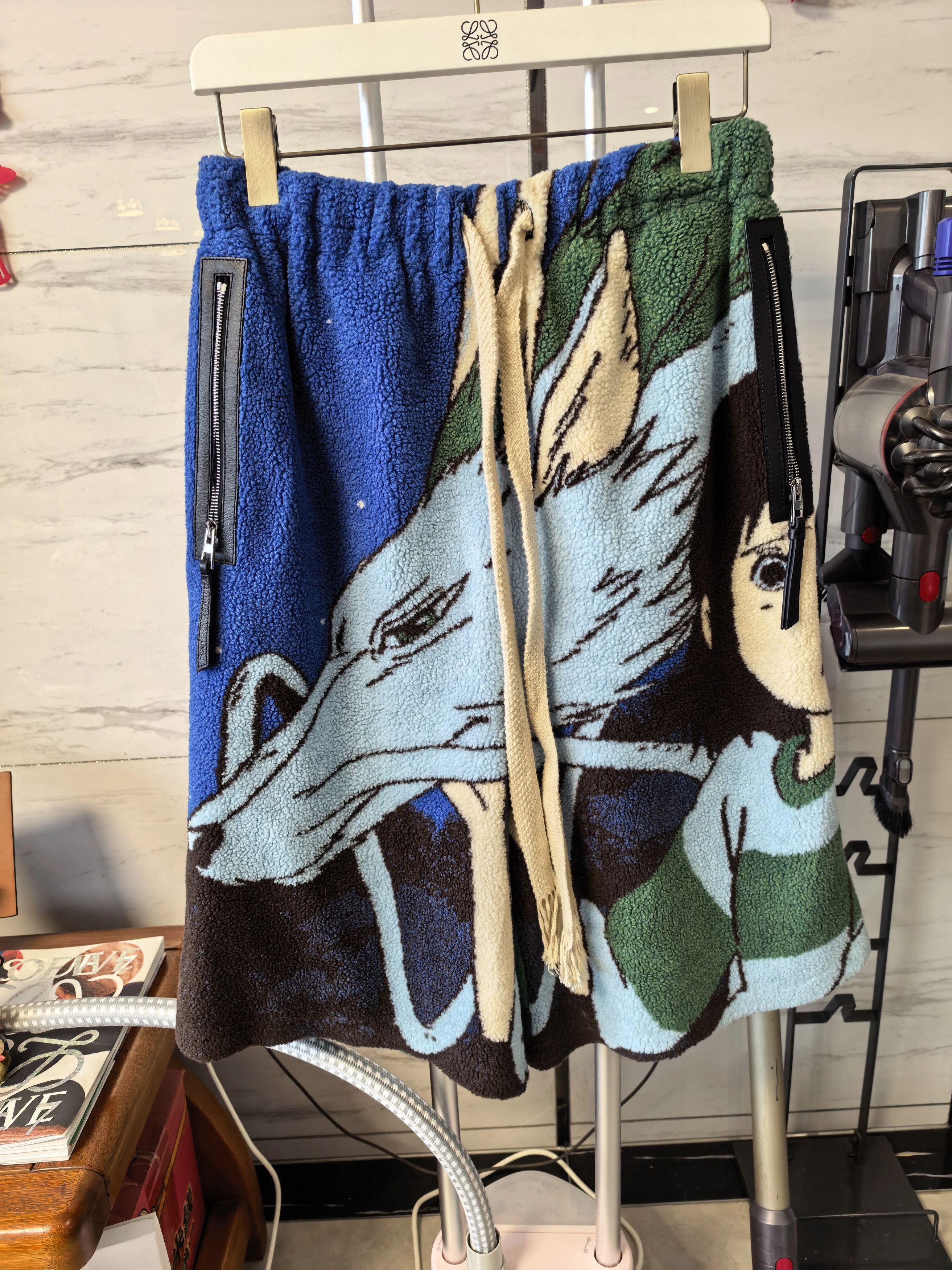 Loewe LOEWE x Spirited Away SS22 Drawstring Short Size 26" / US 2 / IT 38 - 9 Thumbnail