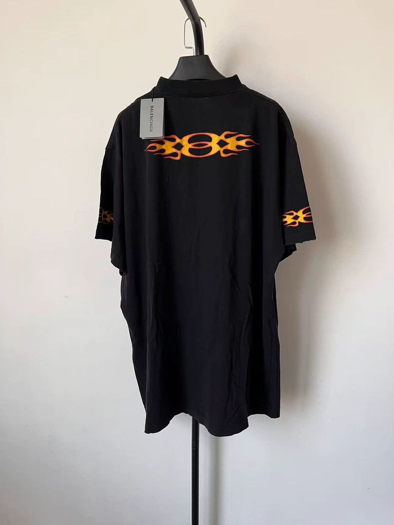 Balenciaga Balenciaga Dual Ring Flame Logo Round Neck Casual Short Sl Size US L / EU 52-54 / 3 - 2 Thumbnail